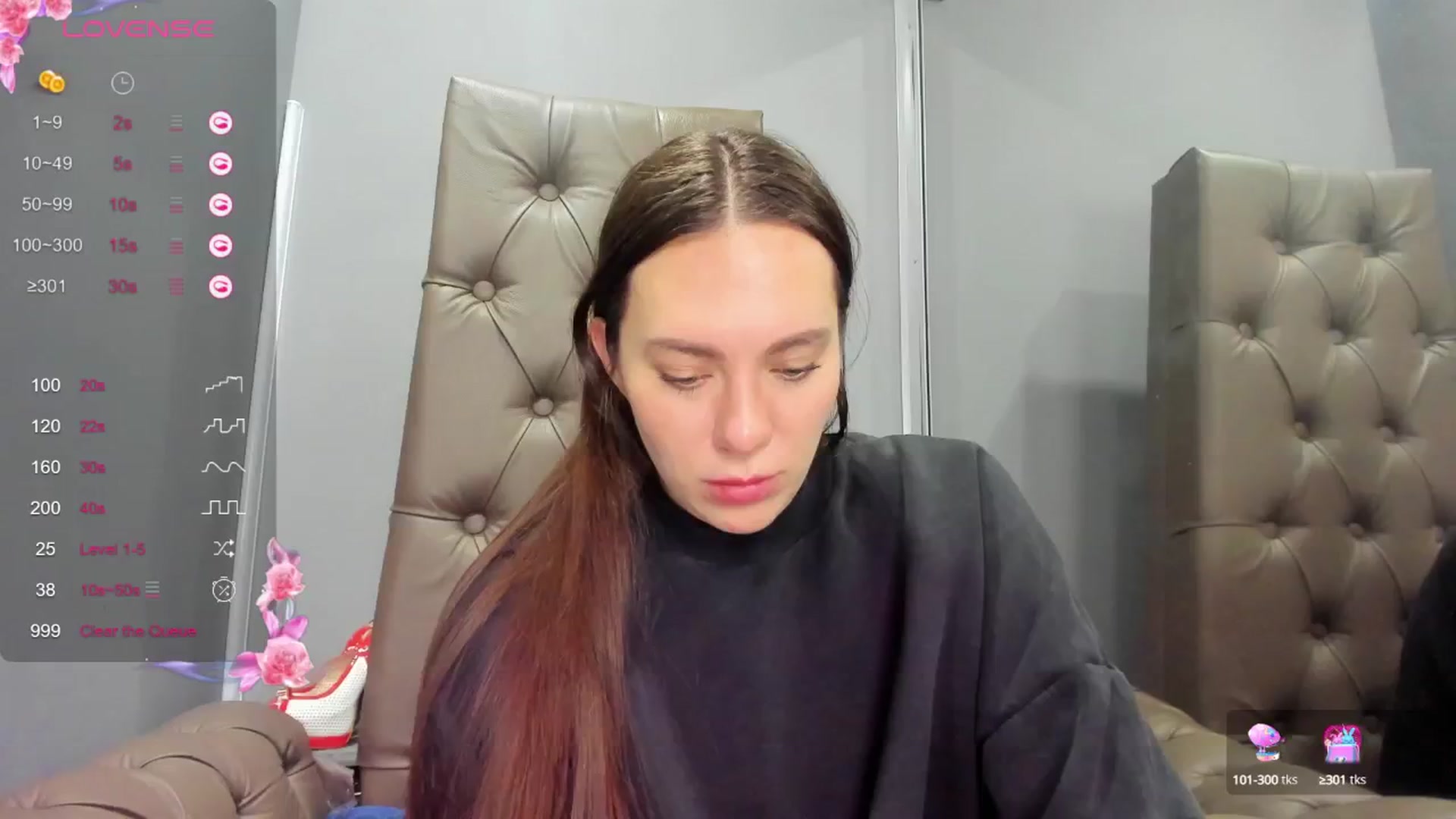 Gallery image thumbnail from Nicole_Kramm's myfreecams stream on, 12/25/2024, 09:20 image 5 of 20
