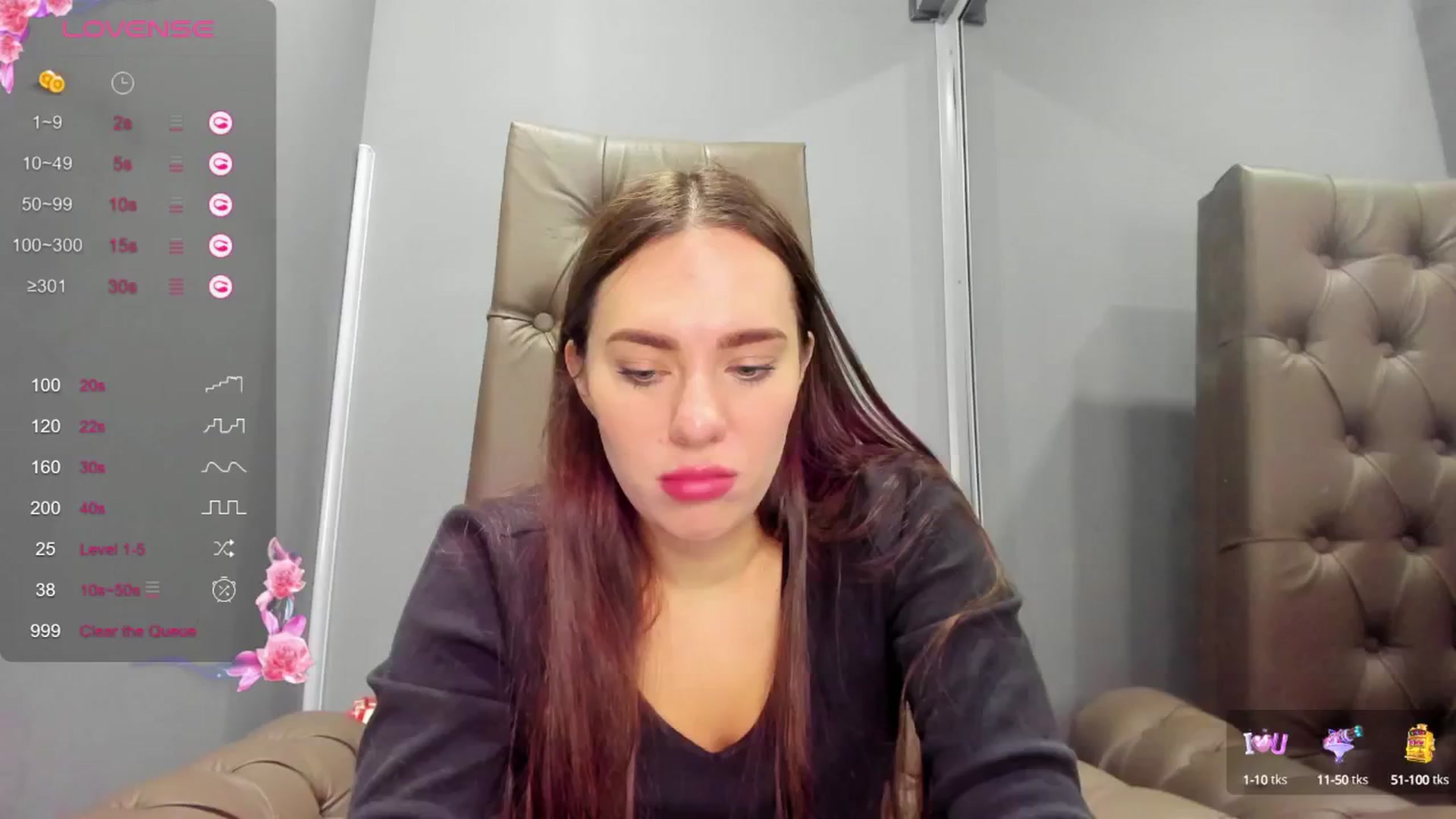 Gallery image thumbnail from Nicole_Kramm's myfreecams stream on, 12/29/2024, 09:50 image 15 of 20