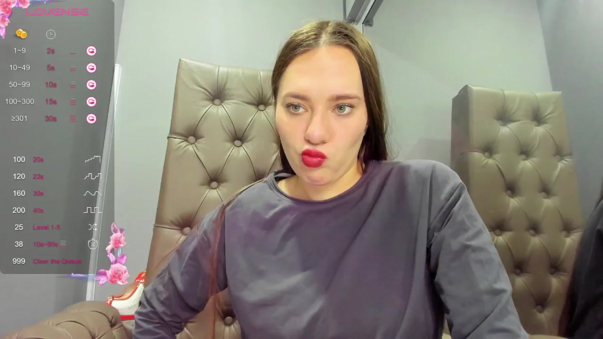 Gallery image thumbnail from Nicole_Kramm's myfreecams stream on, 12/30/2024, 08:03 image 16 of 20