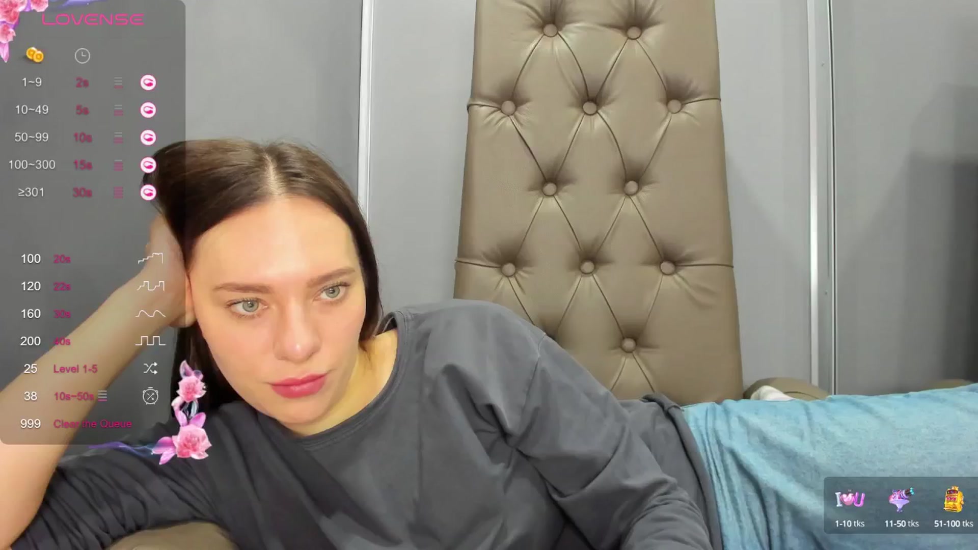 Gallery image thumbnail from Nicole_Kramm's myfreecams stream on, 01/12/2025, 09:36 image 2 of 20