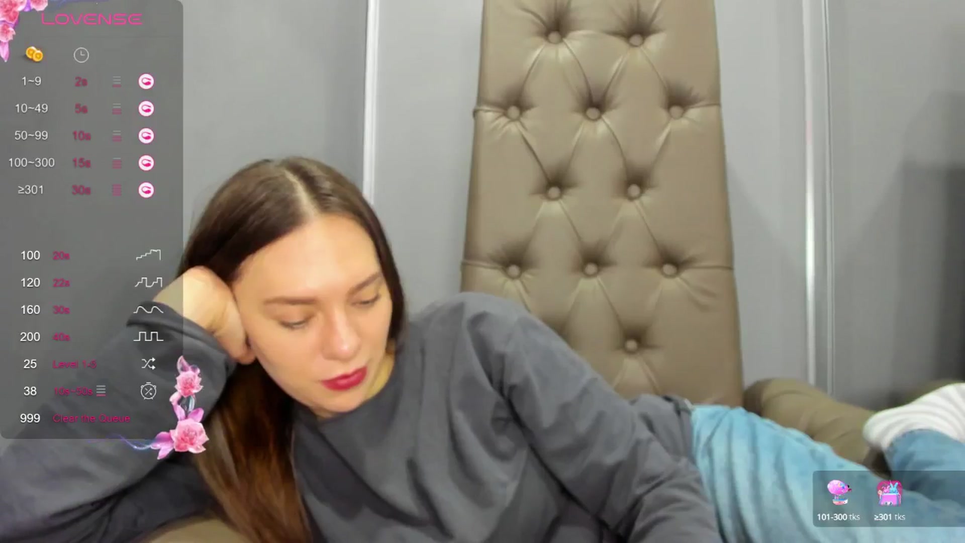 Gallery image thumbnail from Nicole_Kramm's myfreecams stream on, 01/12/2025, 09:52 image 13 of 20