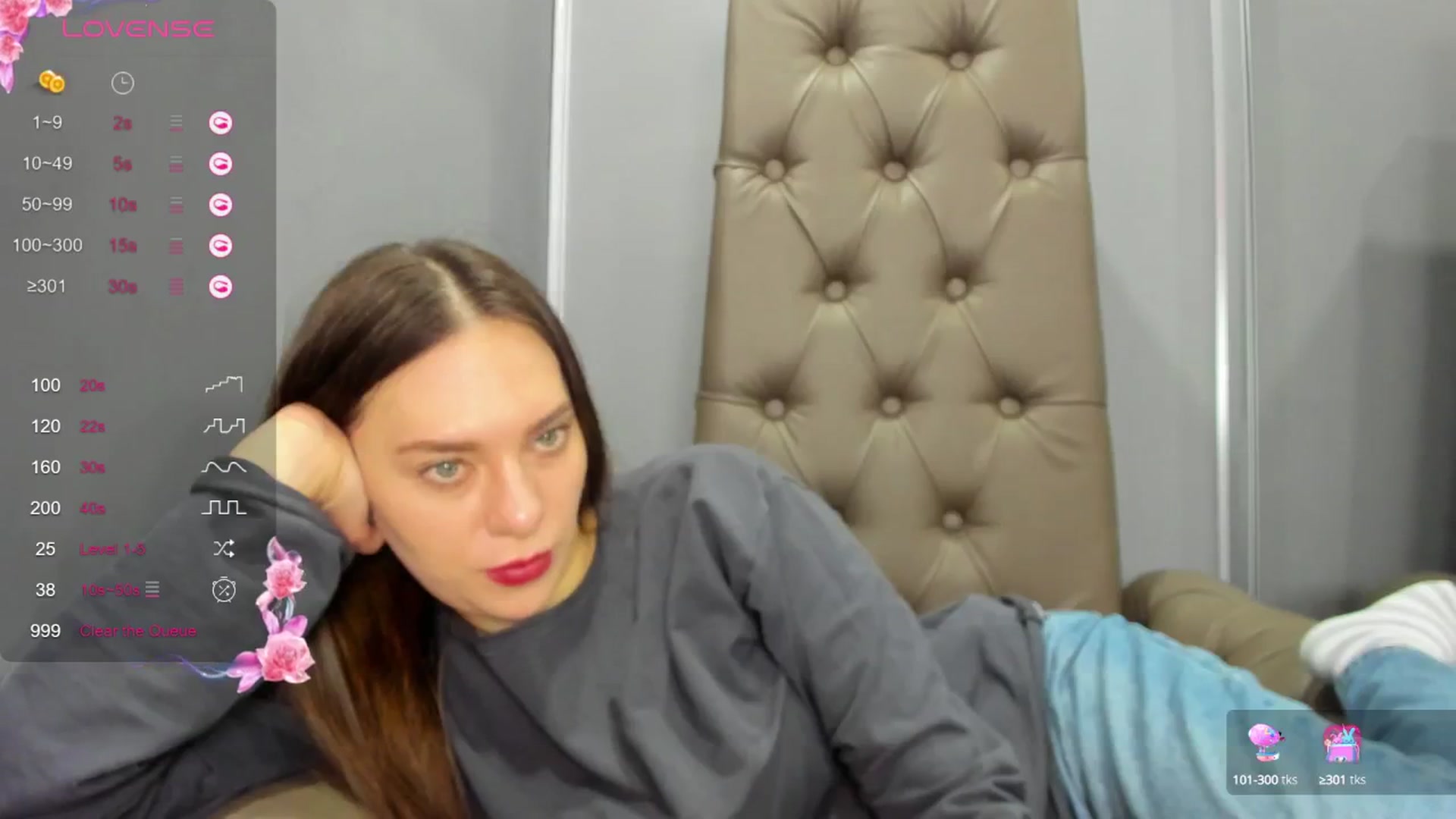 Gallery image thumbnail from Nicole_Kramm's myfreecams stream on, 01/12/2025, 09:52 image 17 of 20