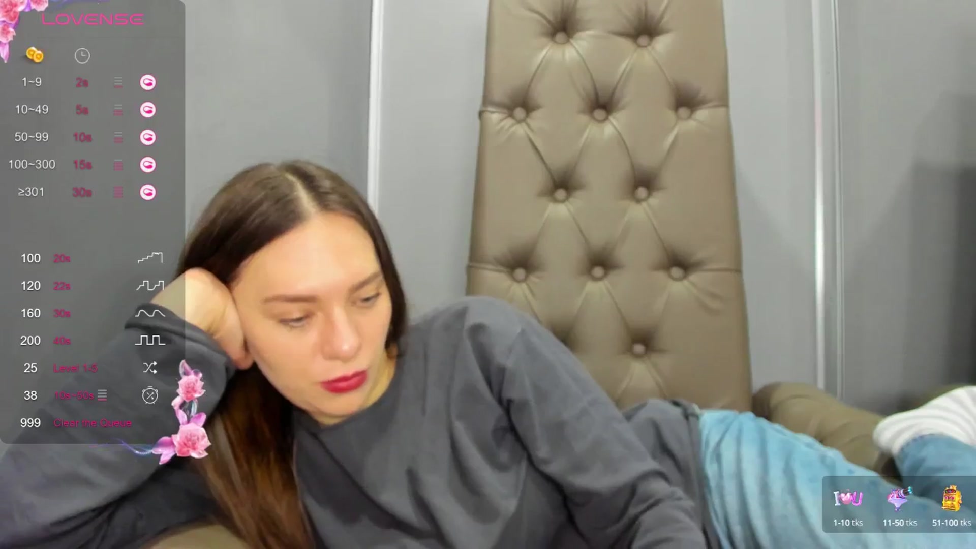 Gallery image thumbnail from Nicole_Kramm's myfreecams stream on, 01/12/2025, 09:52 image 16 of 20