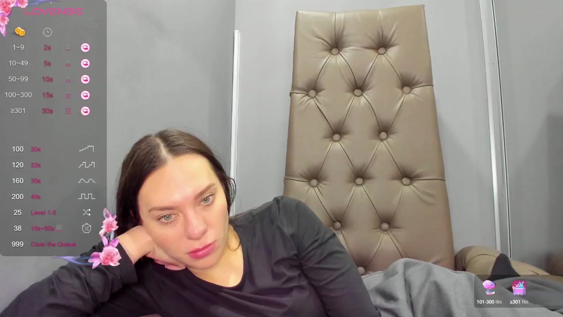 Gallery image thumbnail from Nicole_Kramm's myfreecams stream on, 01/13/2025, 11:33 image 13 of 20
