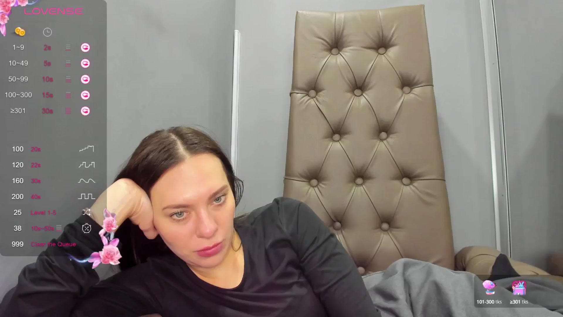 Gallery image thumbnail from Nicole_Kramm's myfreecams stream on, 01/13/2025, 11:33 image 12 of 20