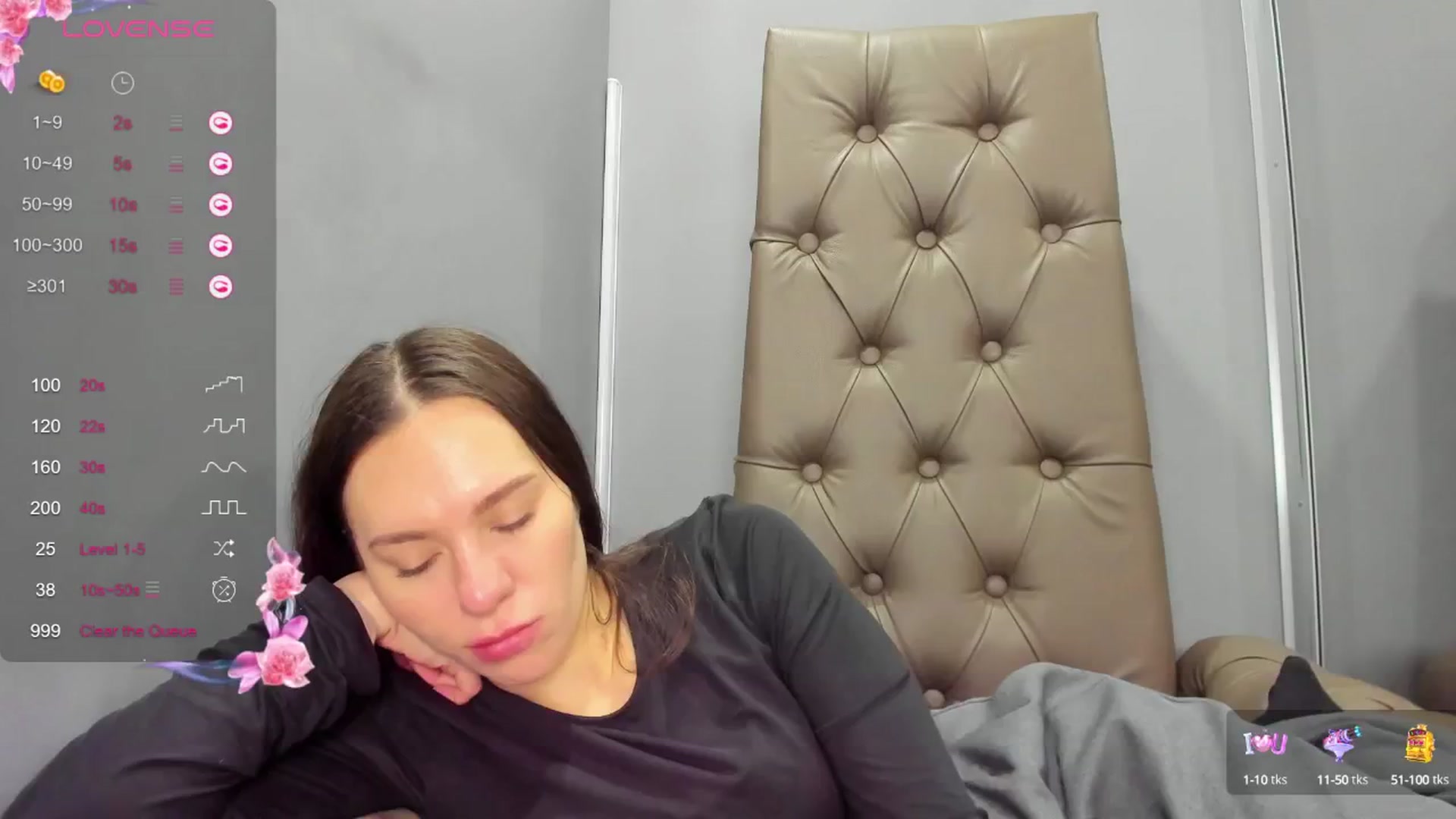Gallery image thumbnail from Nicole_Kramm's myfreecams stream on, 01/13/2025, 11:33 image 1 of 20