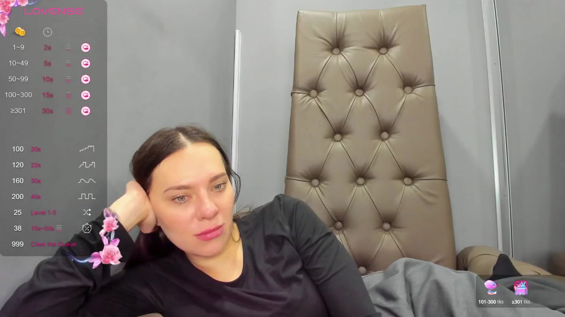 Gallery image thumbnail from Nicole_Kramm's myfreecams stream on, 01/13/2025, 11:33 image 6 of 20