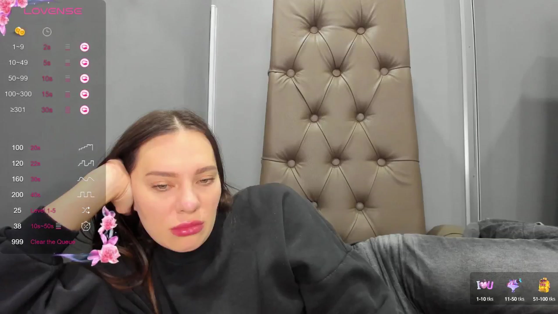 Gallery image thumbnail from Nicole_Kramm's myfreecams stream on, 01/14/2025, 13:12 image 10 of 20