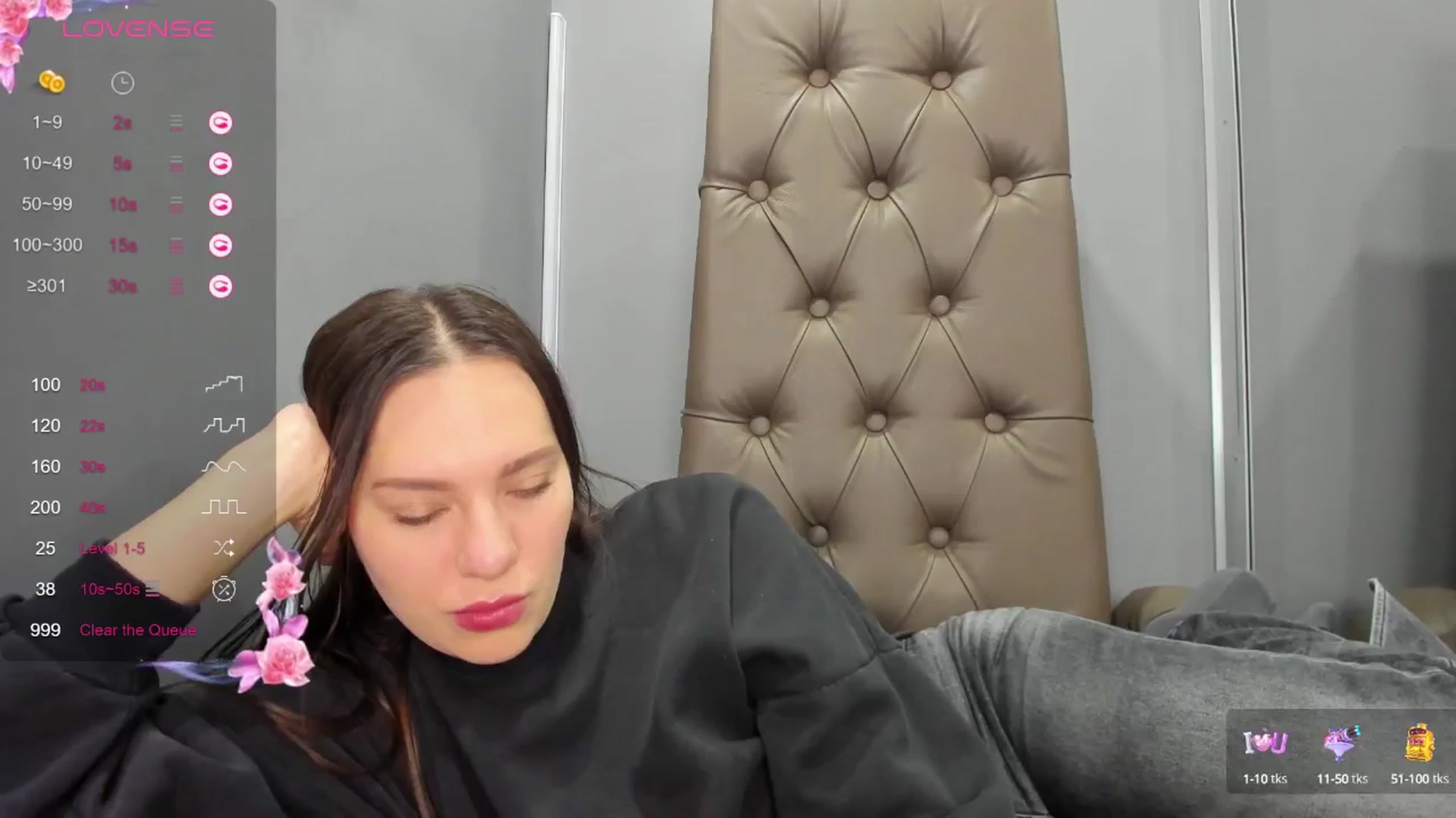 Gallery image thumbnail from Nicole_Kramm's myfreecams stream on, 01/14/2025, 13:12 image 20 of 20