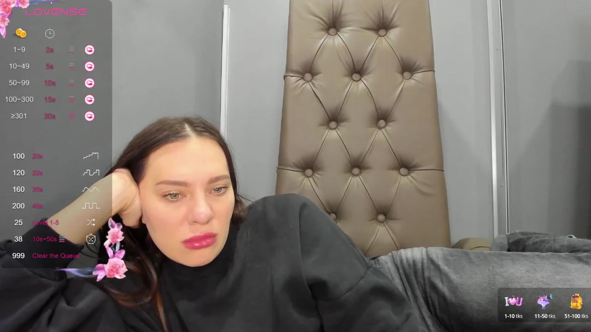 Gallery image thumbnail from Nicole_Kramm's myfreecams stream on, 01/14/2025, 13:12 image 11 of 20