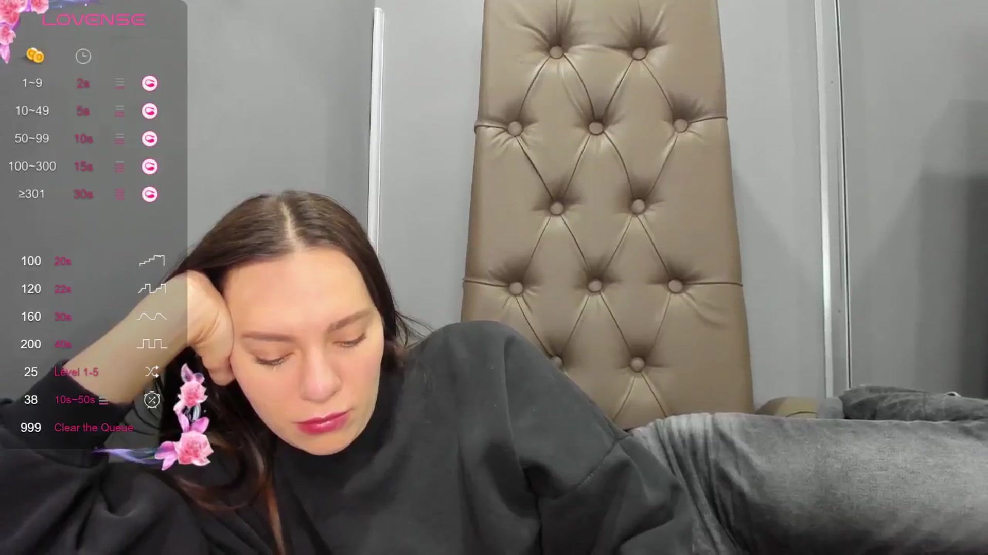 Gallery image thumbnail from Nicole_Kramm's myfreecams stream on, 01/14/2025, 13:12 image 5 of 20