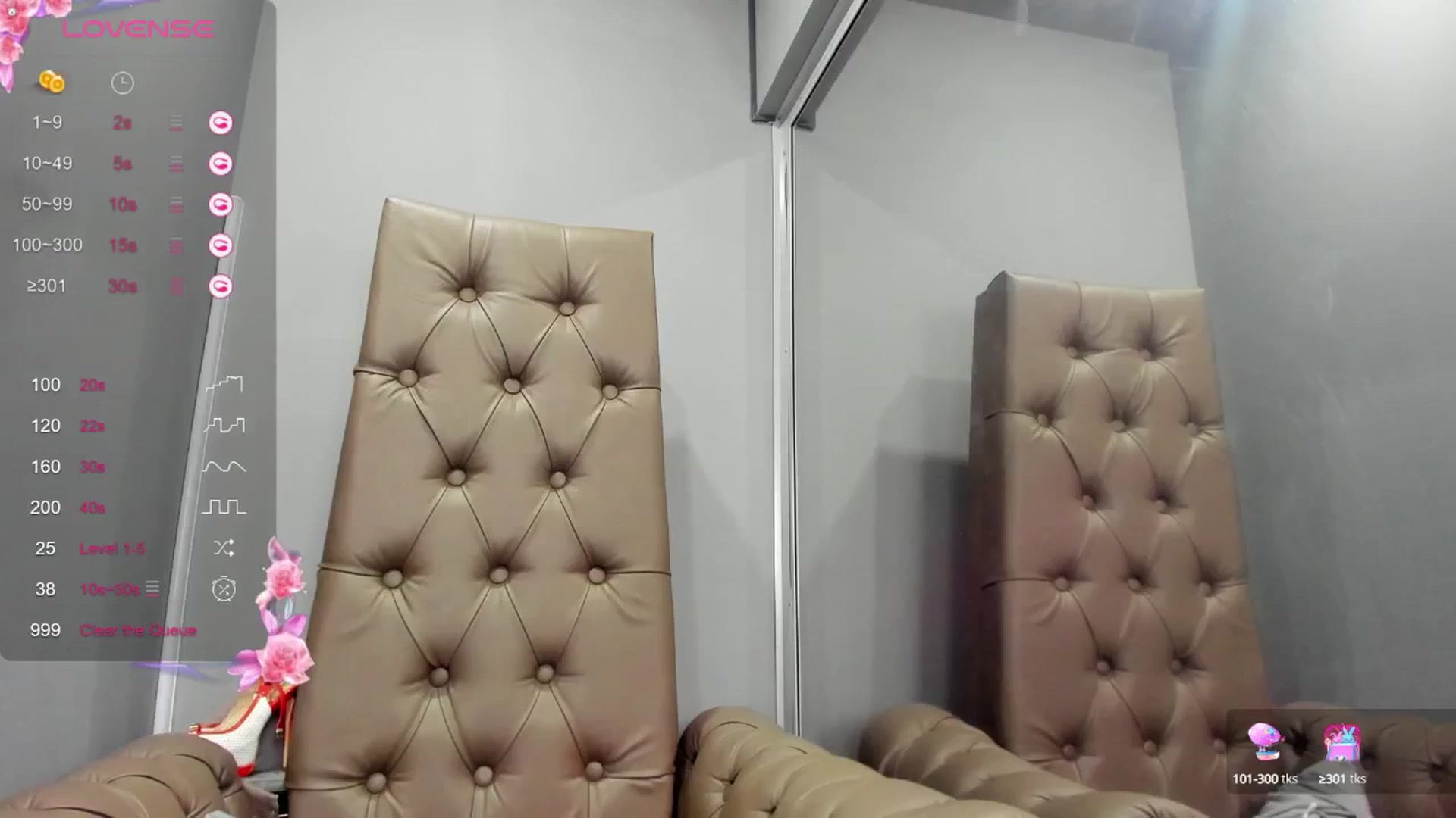Gallery image thumbnail from Nicole_Kramm's myfreecams stream on, 01/15/2025, 10:27 image 19 of 20