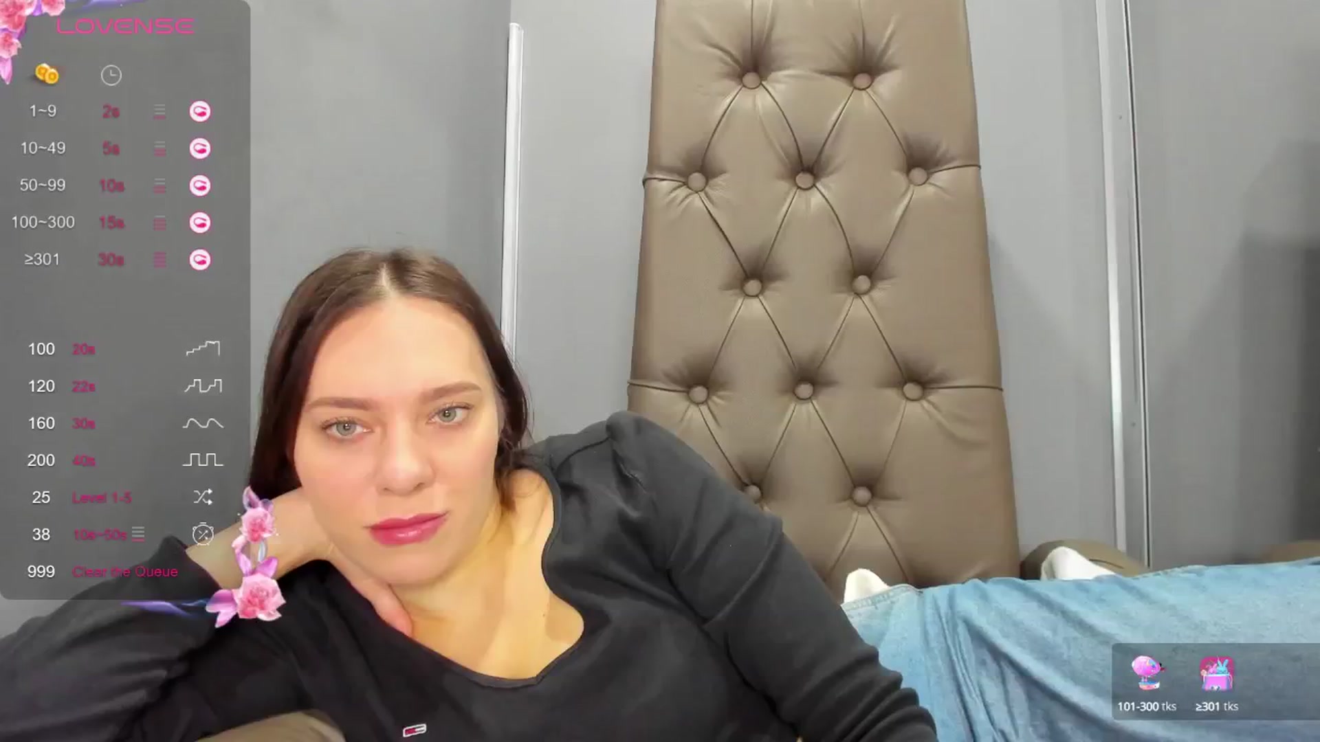 Gallery image thumbnail from Nicole_Kramm's myfreecams stream on, 01/15/2025, 10:27 image 3 of 20