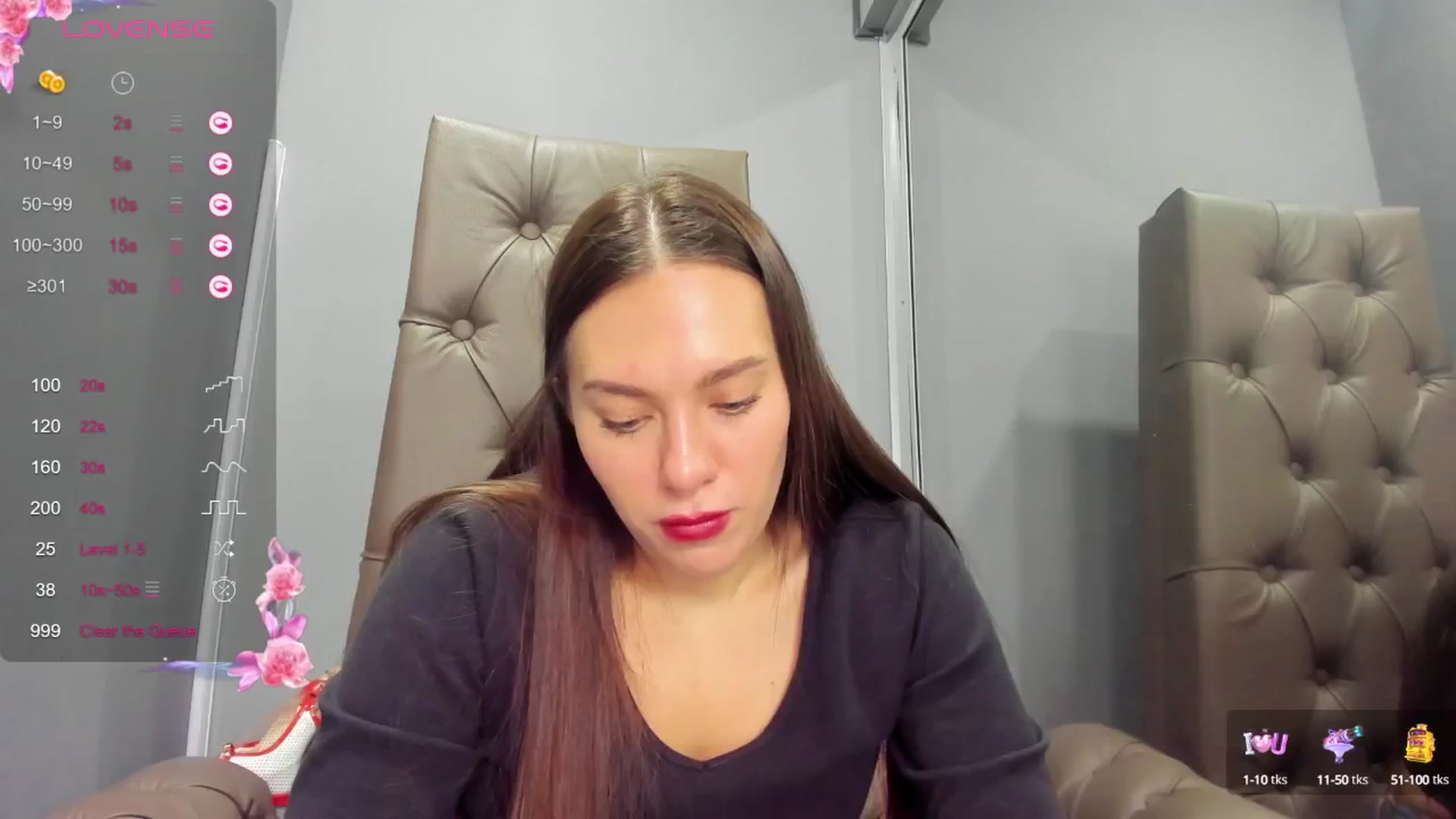 Gallery image thumbnail from Nicole_Kramm's myfreecams stream on, 01/19/2025, 14:30 image 16 of 20