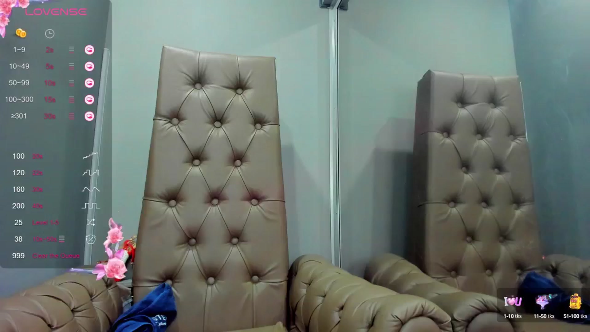 Gallery image thumbnail from Nicole_Kramm's myfreecams stream on, 01/20/2025, 10:50 image 11 of 20