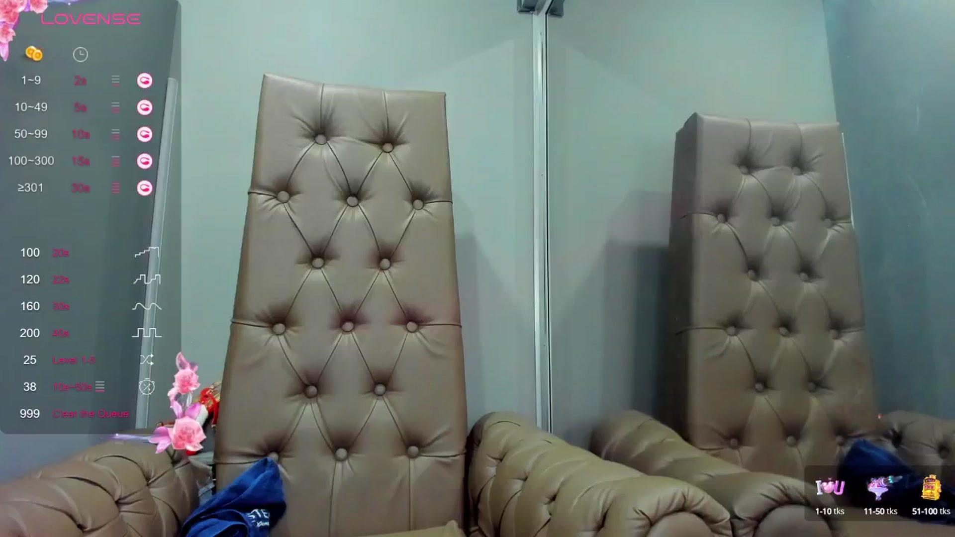 Gallery image thumbnail from Nicole_Kramm's myfreecams stream on, 01/20/2025, 10:50 image 8 of 20