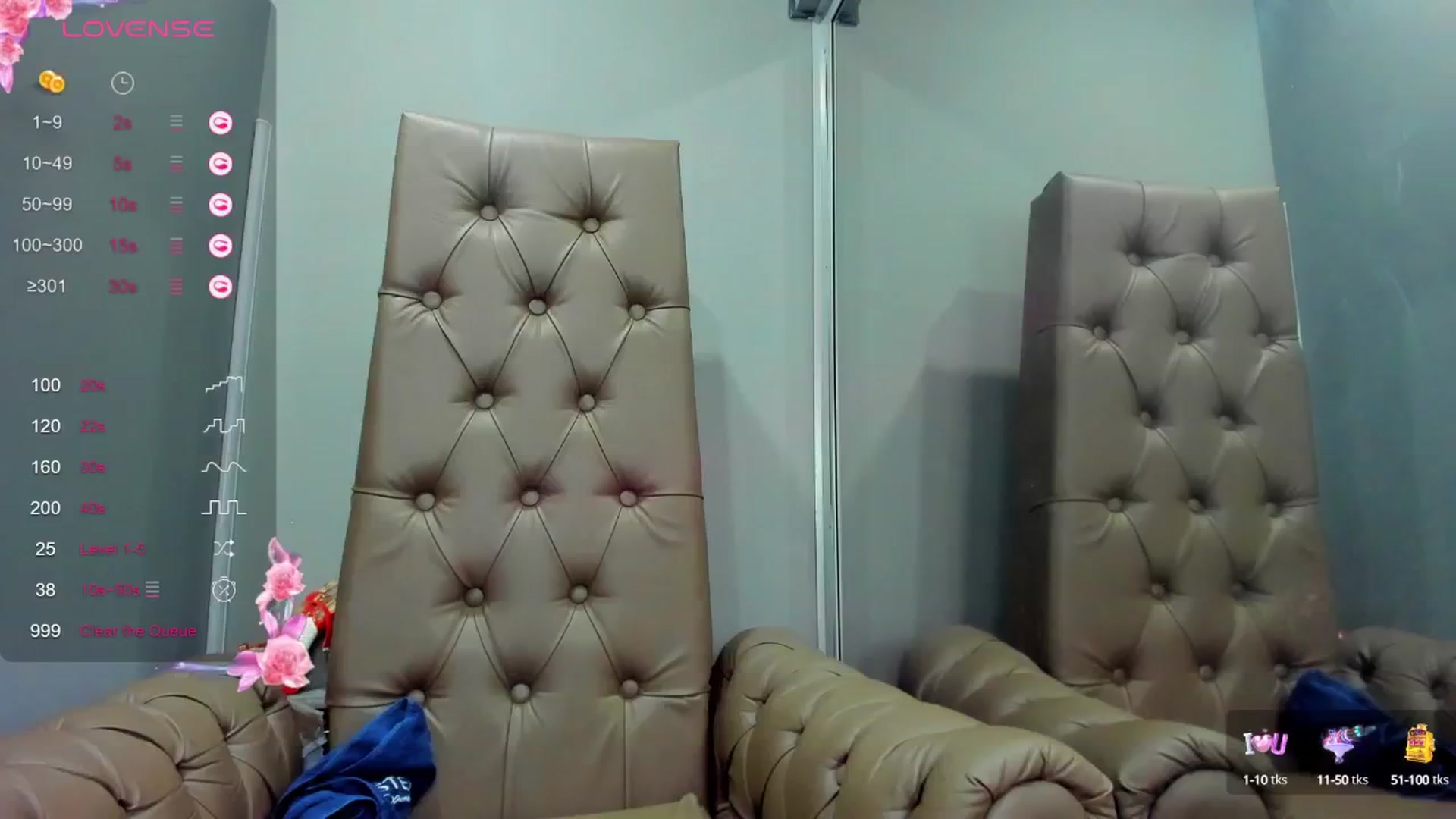 Gallery image thumbnail from Nicole_Kramm's myfreecams stream on, 01/20/2025, 10:50 image 9 of 20