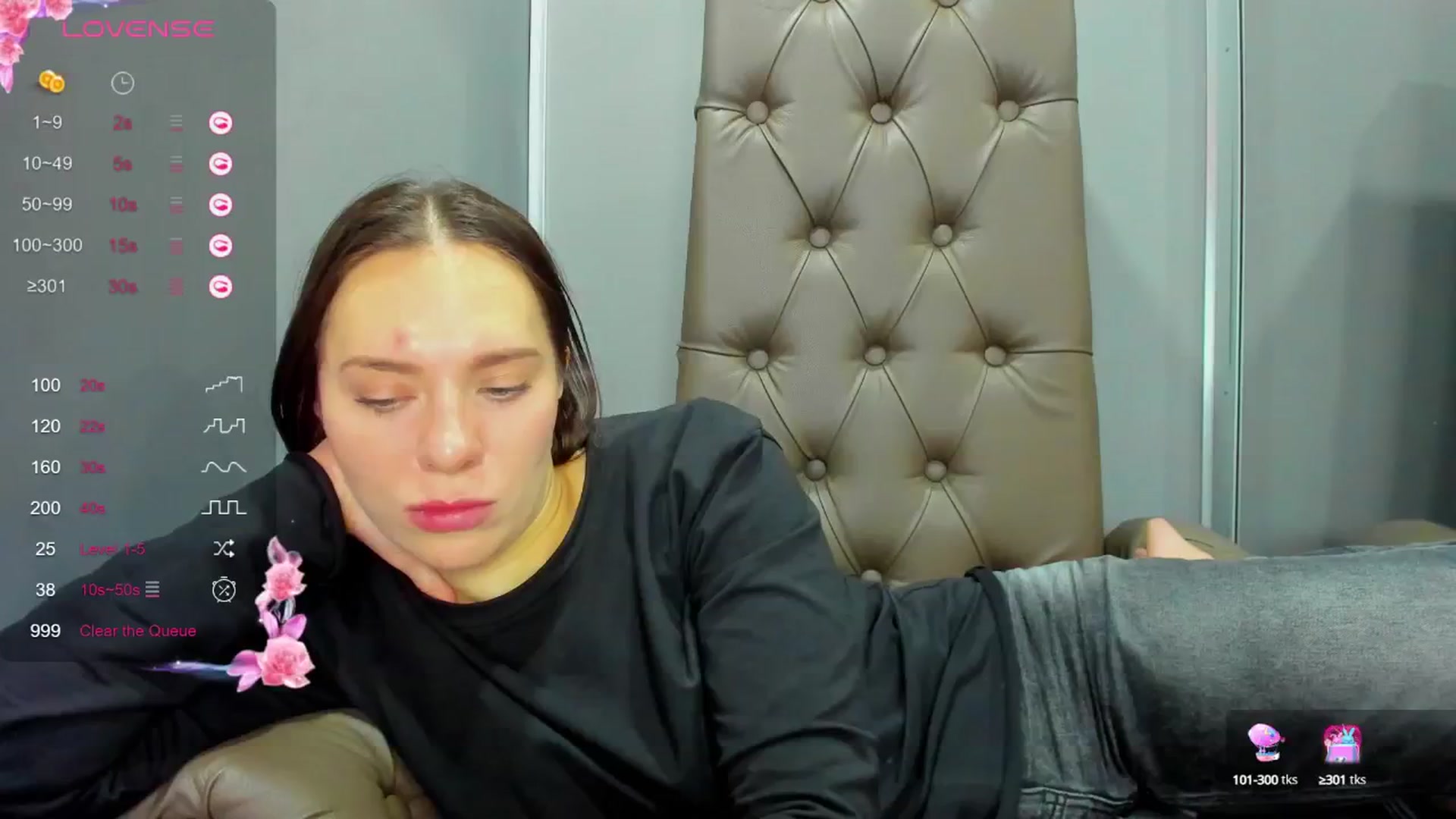 Gallery image thumbnail from Nicole_Kramm's myfreecams stream on, 01/20/2025, 11:59 image 10 of 20