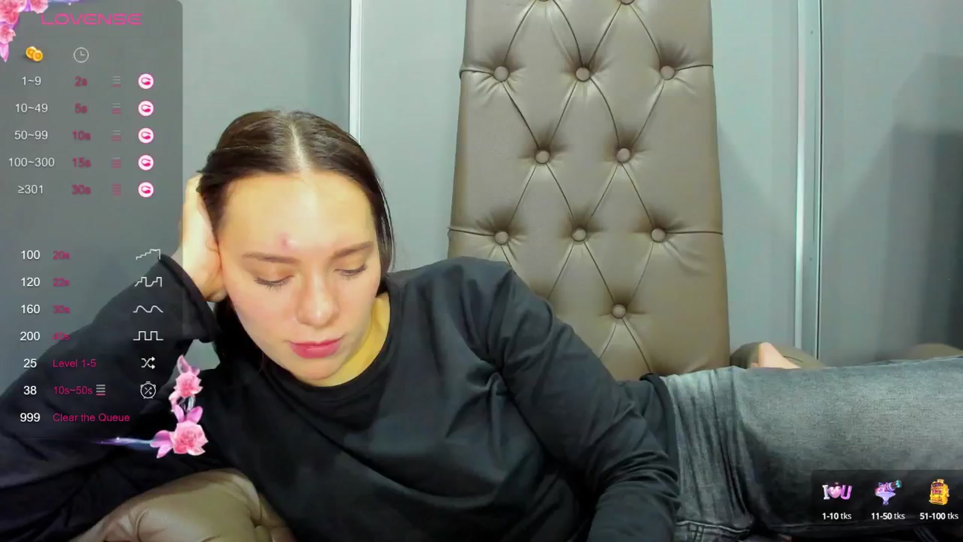 Gallery image thumbnail from Nicole_Kramm's myfreecams stream on, 01/20/2025, 11:59 image 4 of 20