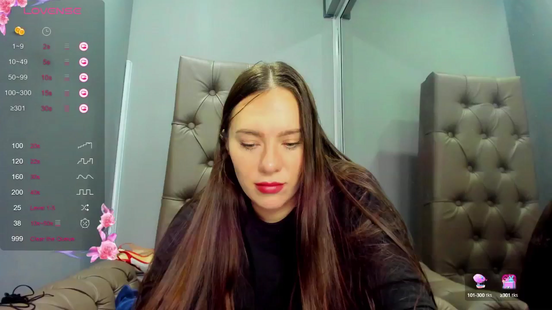 Gallery image thumbnail from Nicole_Kramm's myfreecams stream on, 01/24/2025, 09:11 image 17 of 20