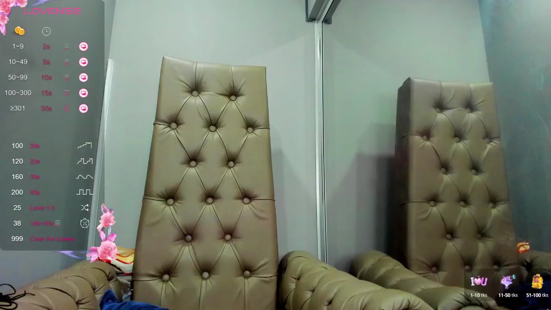 Gallery image thumbnail from Nicole_Kramm's myfreecams stream on, 01/24/2025, 09:11 image 13 of 20