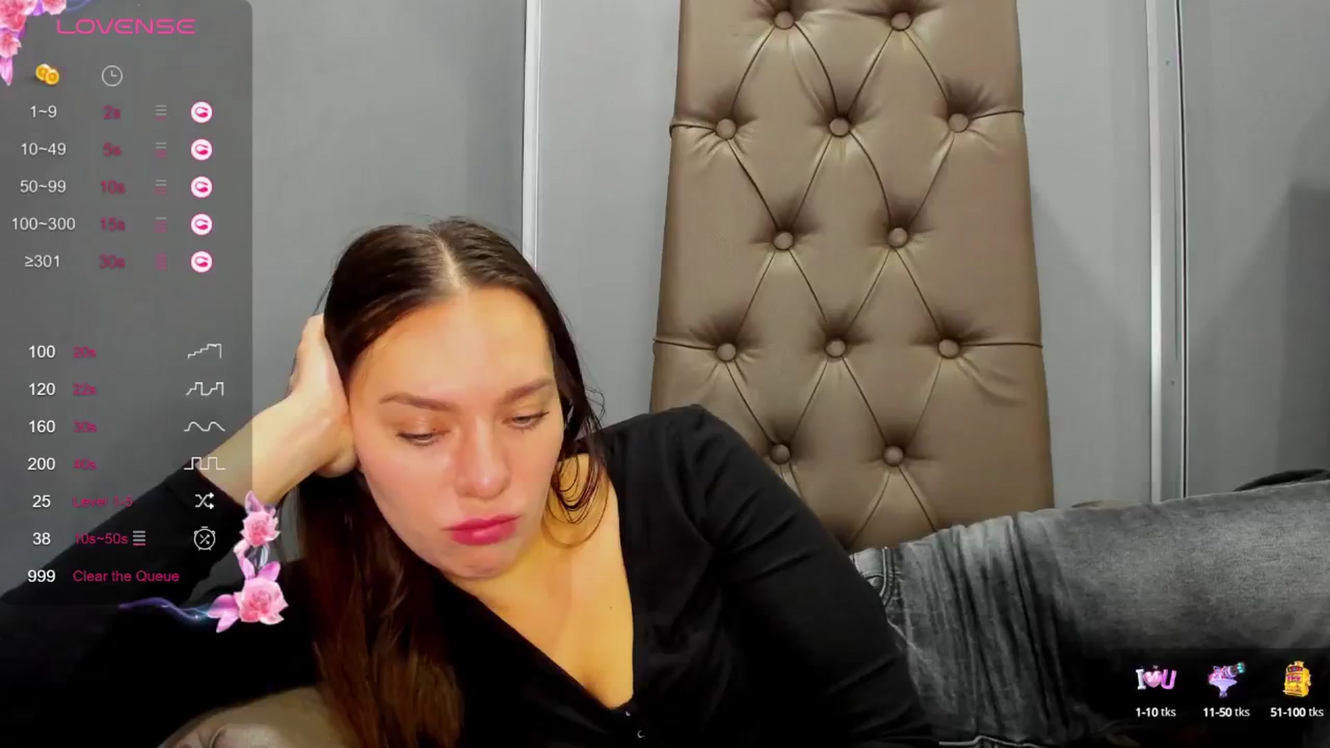 Gallery image thumbnail from Nicole_Kramm's myfreecams stream on, 01/25/2025, 13:19 image 19 of 20
