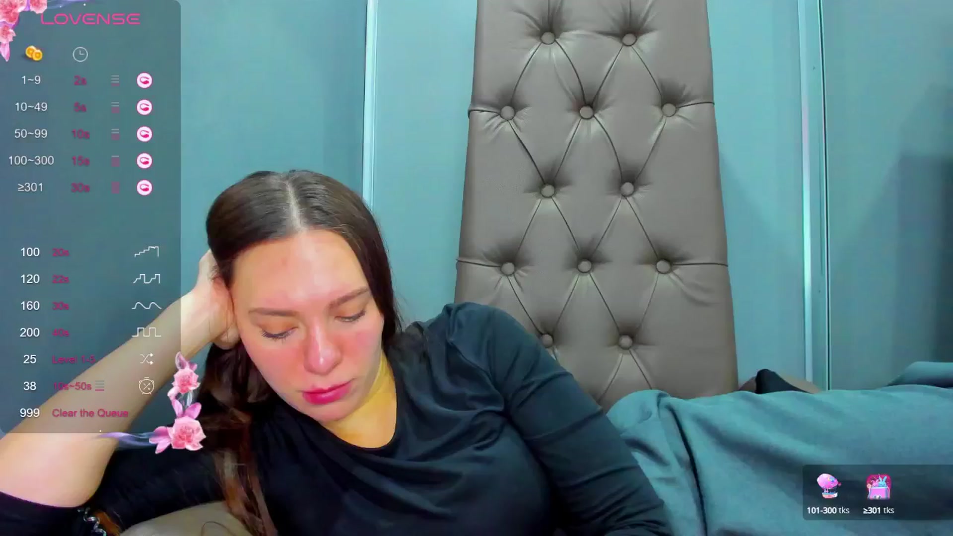 Gallery image thumbnail from Nicole_Kramm's myfreecams stream on, 01/28/2025, 11:37 image 4 of 20