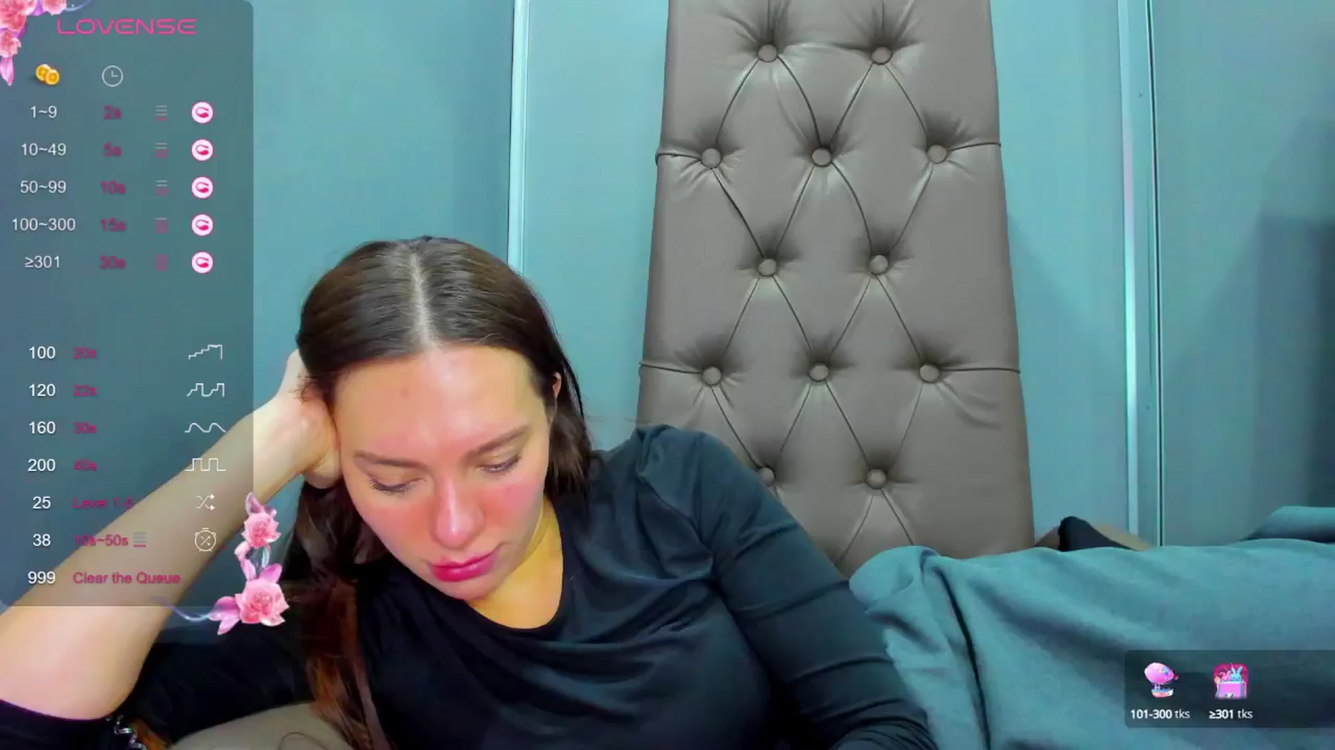 Gallery image thumbnail from Nicole_Kramm's myfreecams stream on, 01/28/2025, 11:37 image 5 of 20