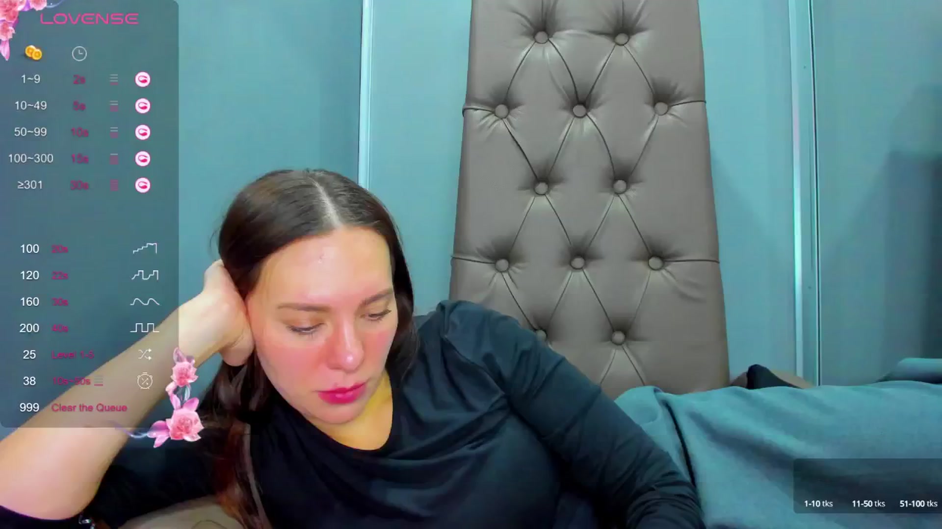 Gallery image thumbnail from Nicole_Kramm's myfreecams stream on, 01/28/2025, 11:37 image 13 of 20