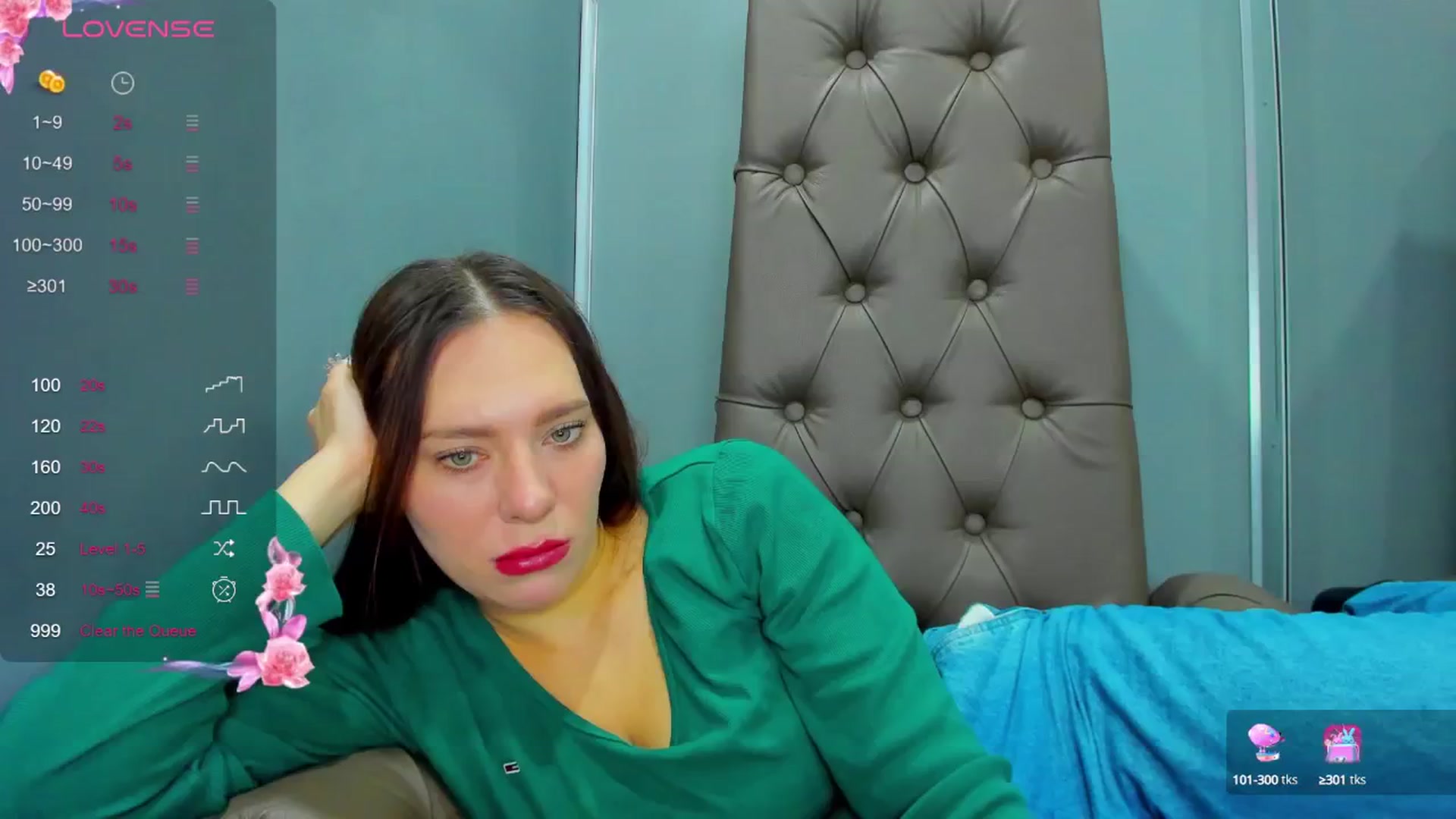 Gallery image thumbnail from Nicole_Kramm's myfreecams stream on, 01/29/2025, 09:30 image 20 of 20