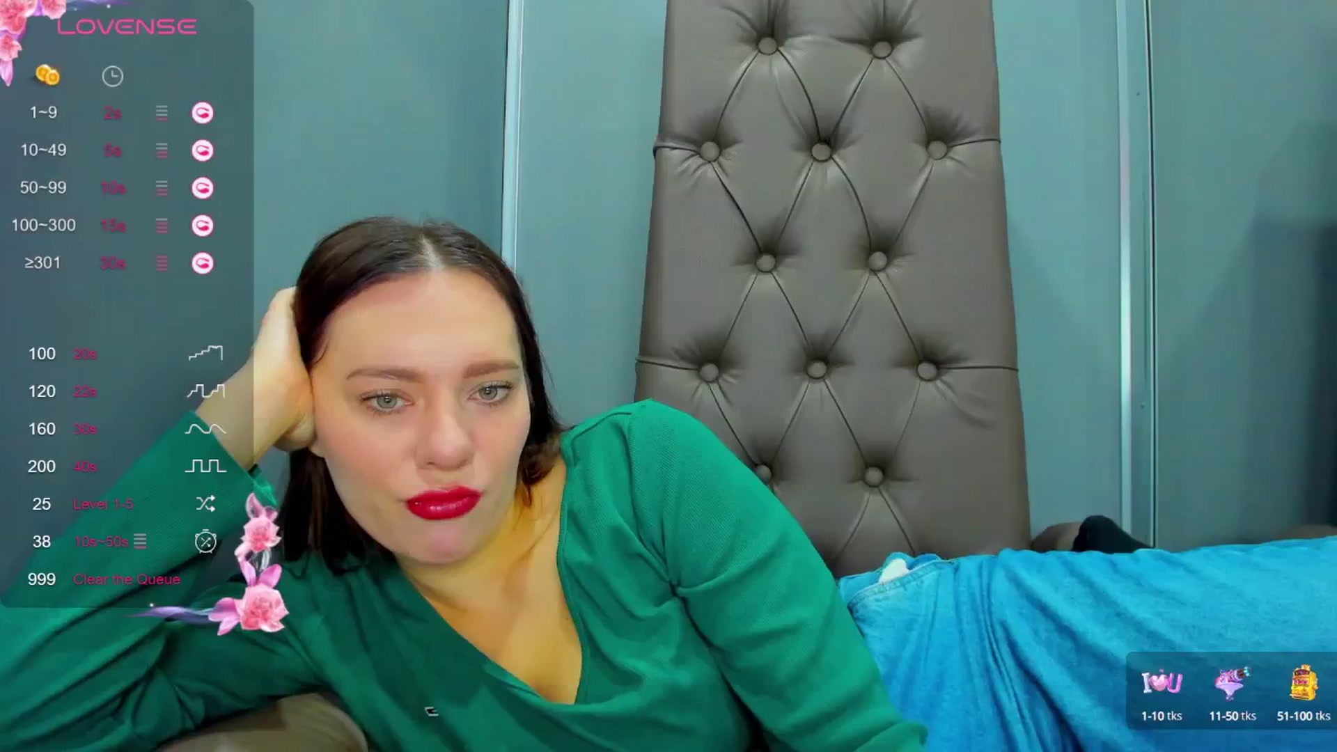 Gallery image thumbnail from Nicole_Kramm's myfreecams stream on, 01/29/2025, 09:30 image 6 of 20