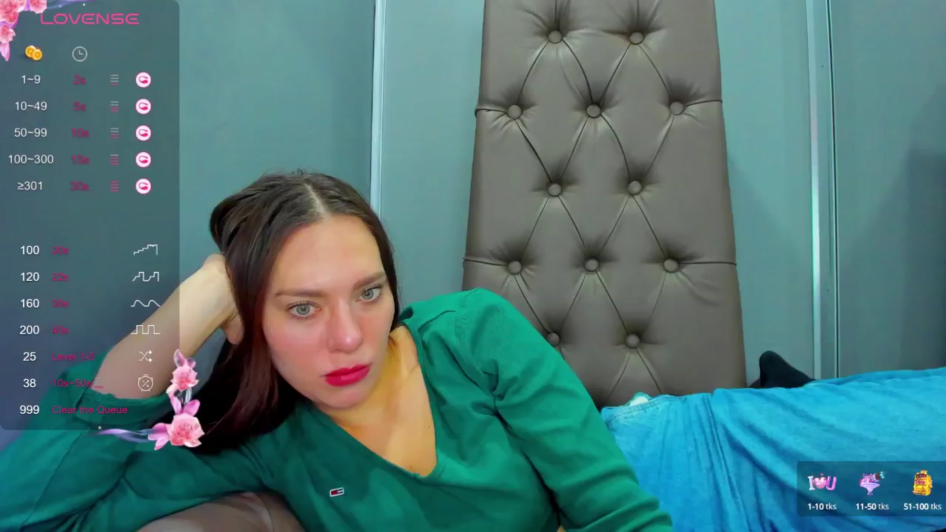 Gallery image thumbnail from Nicole_Kramm's myfreecams stream on, 01/29/2025, 13:39 image 10 of 20