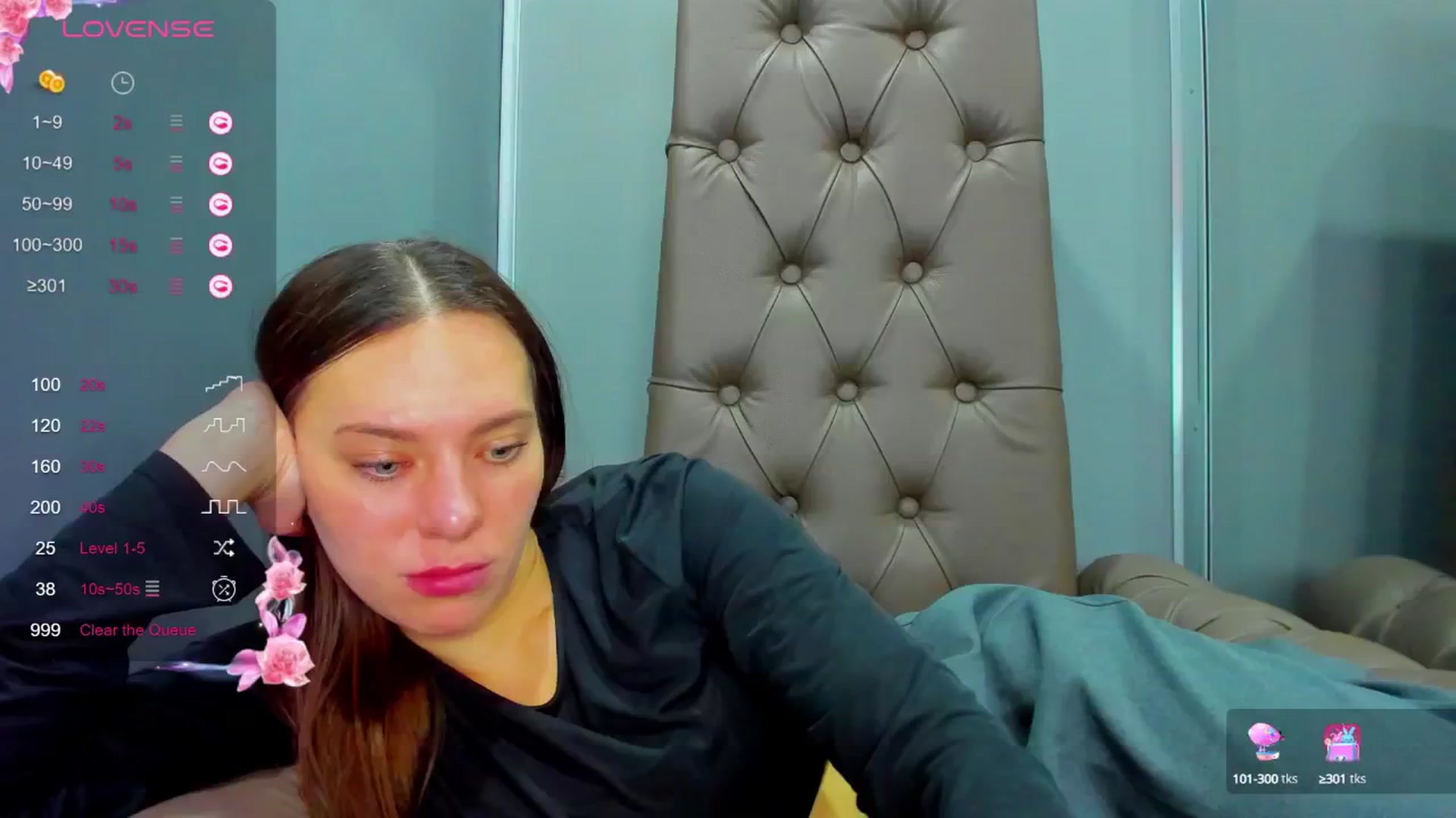 Gallery image thumbnail from Nicole_Kramm's myfreecams stream on, 01/31/2025, 14:05 image 4 of 20