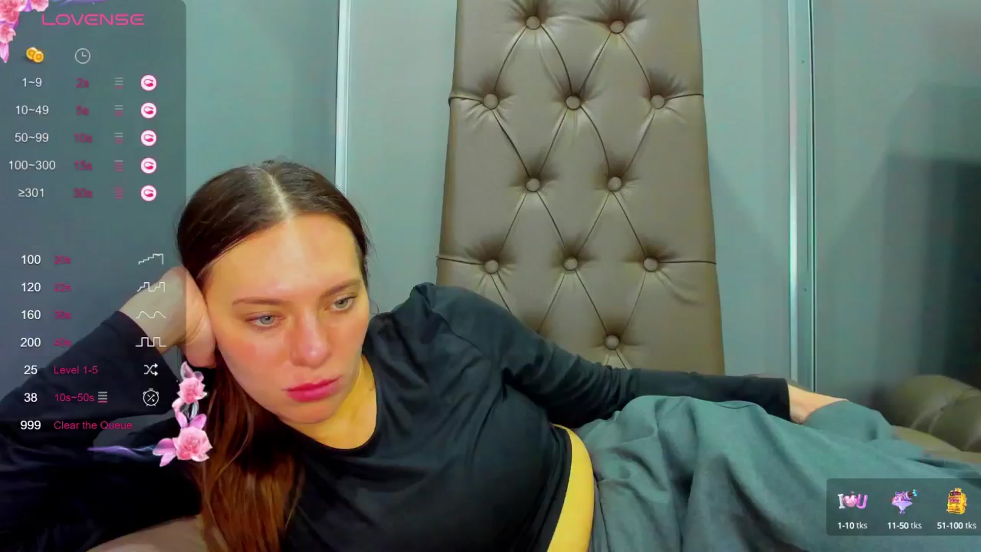 Gallery image thumbnail from Nicole_Kramm's myfreecams stream on, 01/31/2025, 14:05 image 1 of 20
