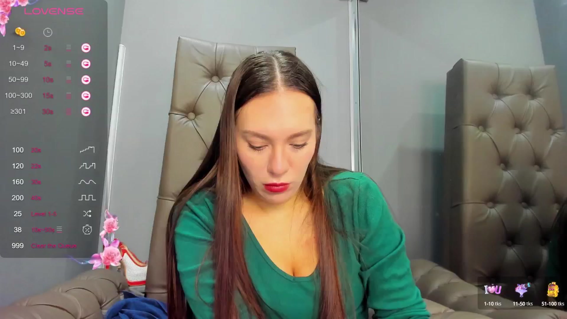 Gallery image thumbnail from Nicole_Kramm's myfreecams stream on, 02/01/2025, 09:33 image 19 of 20