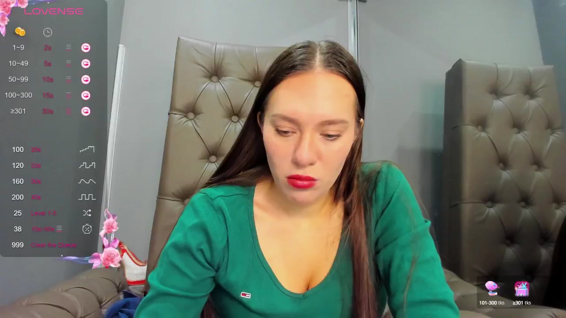 Gallery image thumbnail from Nicole_Kramm's myfreecams stream on, 02/01/2025, 09:33 image 12 of 20
