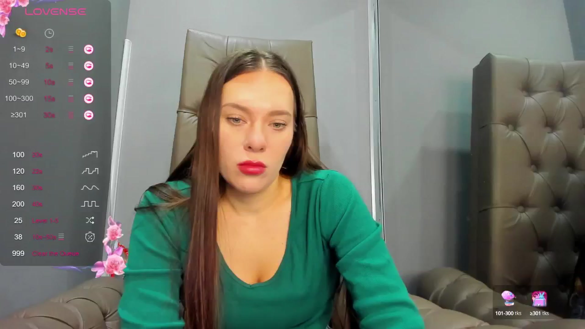 Gallery image thumbnail from Nicole_Kramm's myfreecams stream on, 02/01/2025, 11:45 image 2 of 20