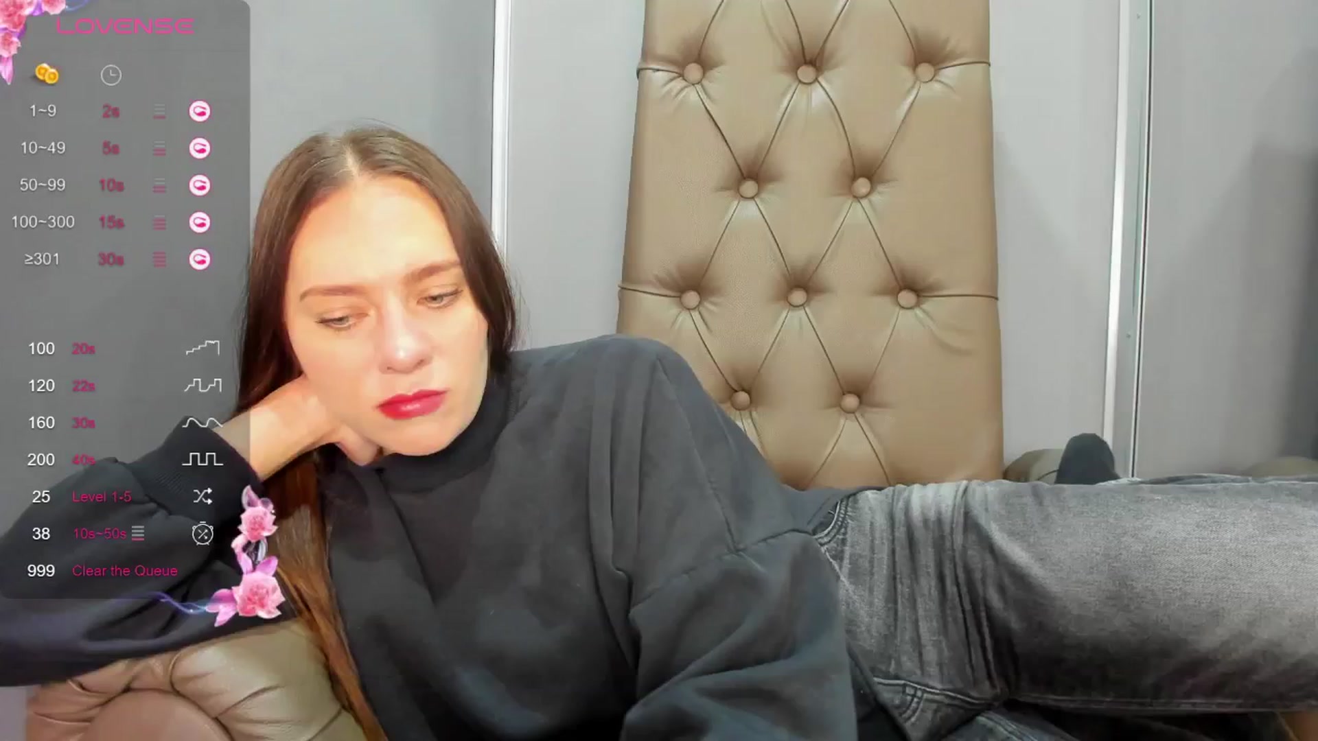 Gallery image thumbnail from Nicole_Kramm's myfreecams stream on, 02/04/2025, 08:40 image 8 of 20