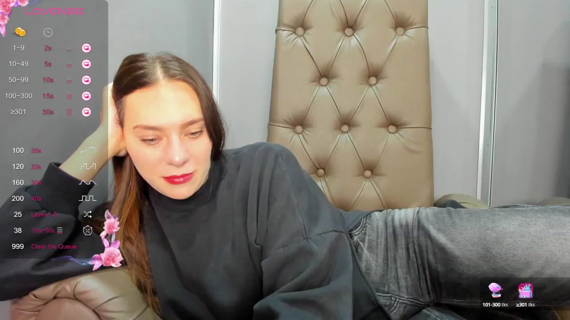 Gallery image thumbnail from Nicole_Kramm's myfreecams stream on, 02/04/2025, 08:40 image 5 of 20