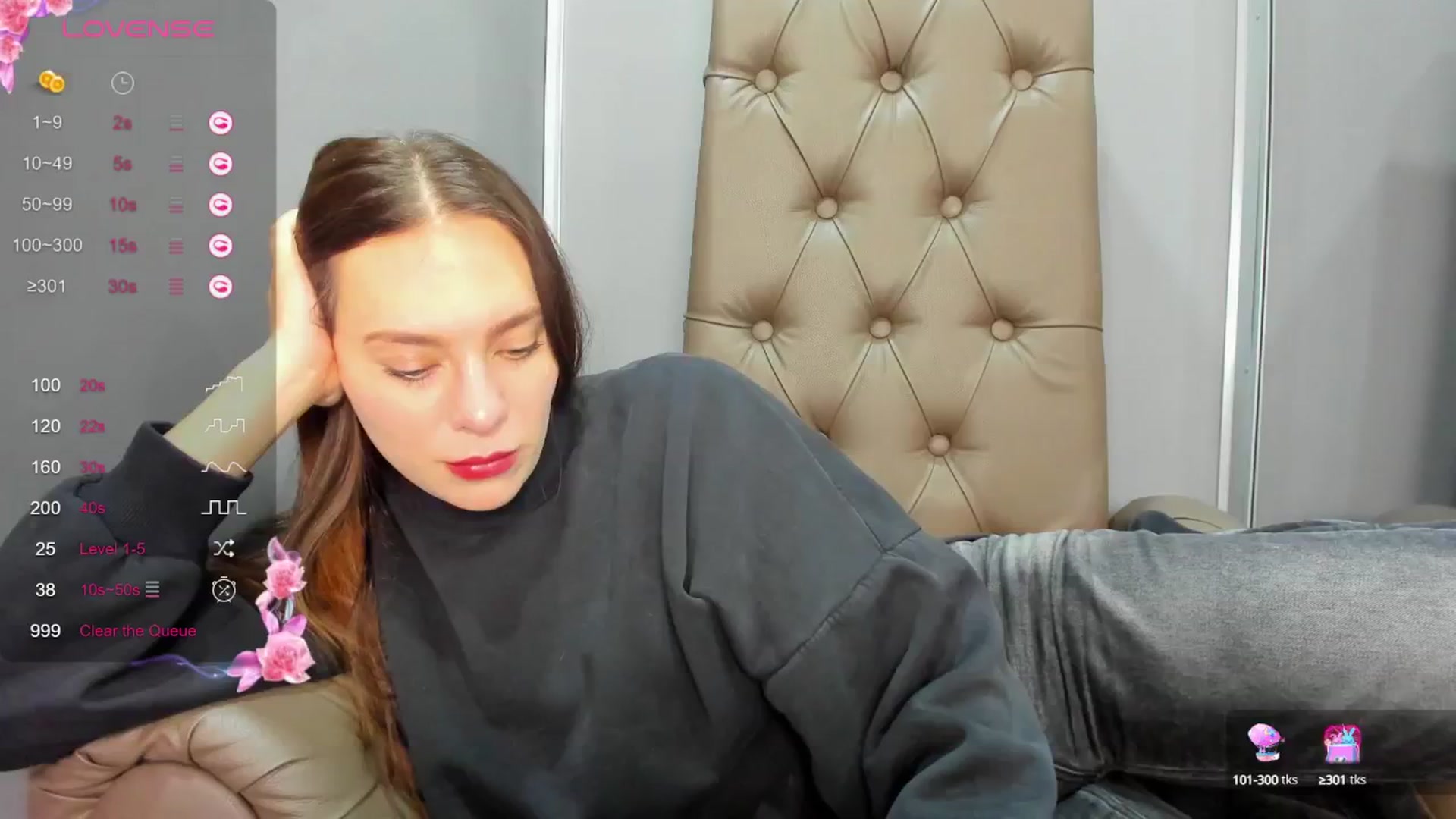 Gallery image thumbnail from Nicole_Kramm's myfreecams stream on, 02/04/2025, 08:40 image 3 of 20