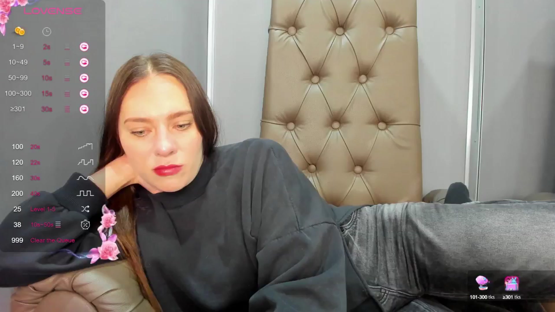 Gallery image thumbnail from Nicole_Kramm's myfreecams stream on, 02/04/2025, 08:40 image 7 of 20