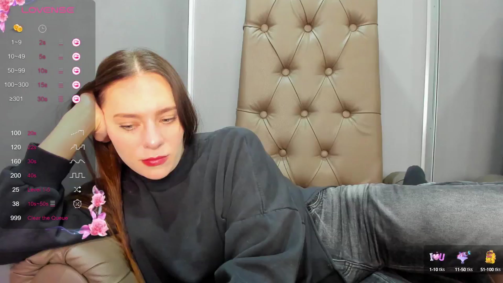 Gallery image thumbnail from Nicole_Kramm's myfreecams stream on, 02/04/2025, 08:40 image 9 of 20
