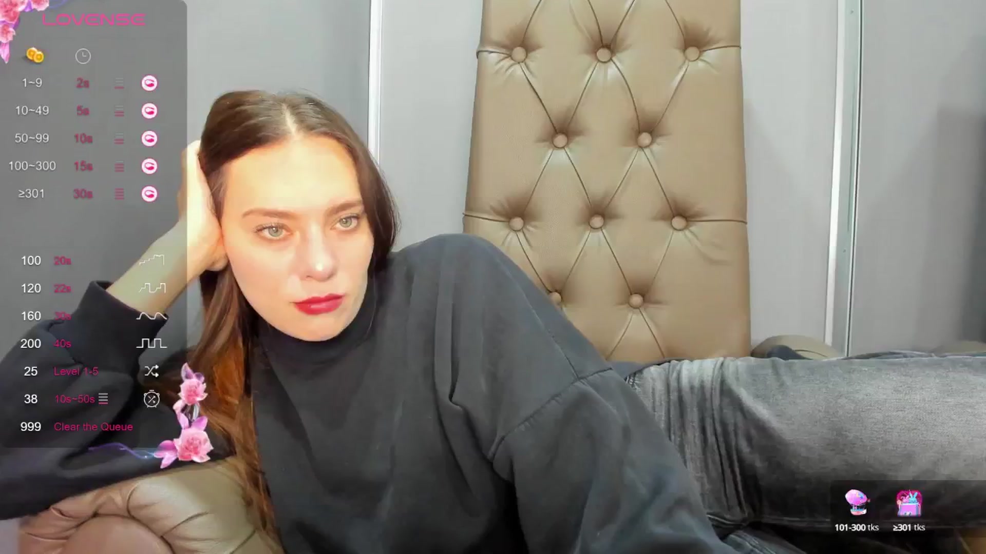 Gallery image thumbnail from Nicole_Kramm's myfreecams stream on, 02/04/2025, 08:40 image 1 of 20
