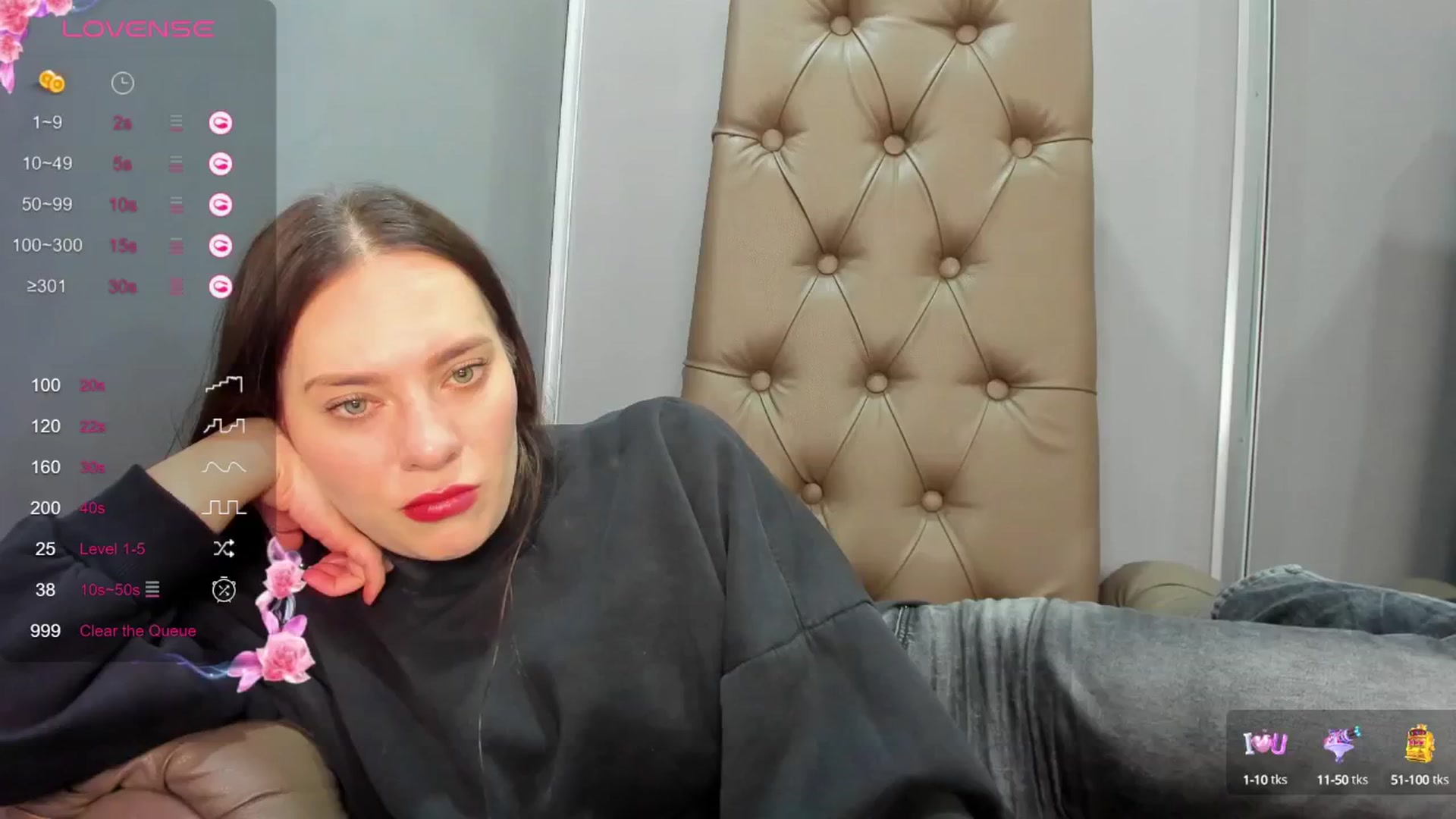 Gallery image thumbnail from Nicole_Kramm's myfreecams stream on, 02/04/2025, 09:59 image 14 of 20