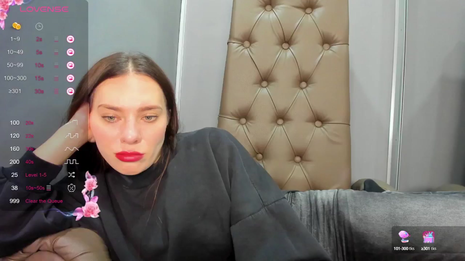 Gallery image thumbnail from Nicole_Kramm's myfreecams stream on, 02/04/2025, 09:59 image 12 of 20