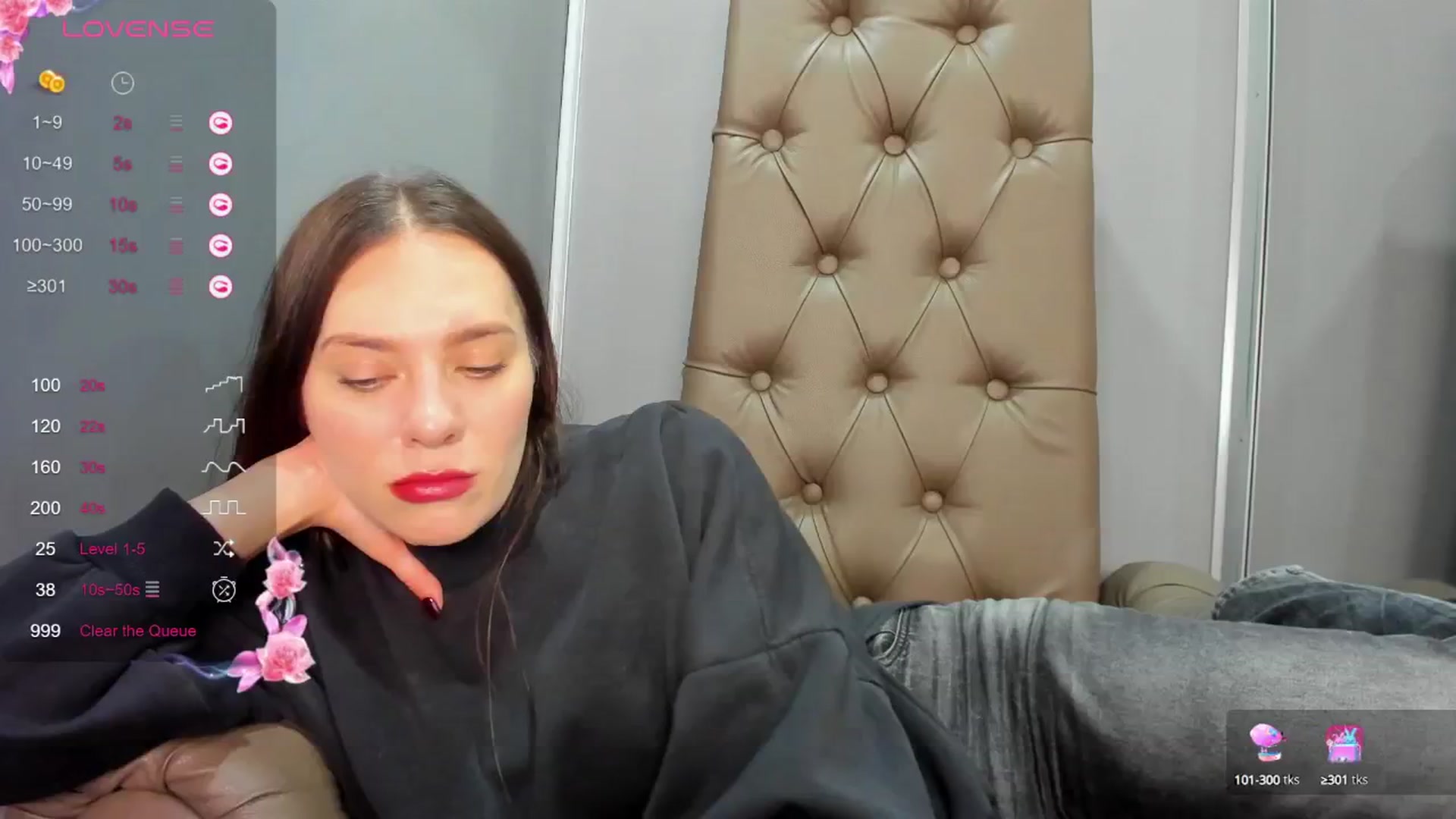 Gallery image thumbnail from Nicole_Kramm's myfreecams stream on, 02/04/2025, 09:59 image 15 of 20