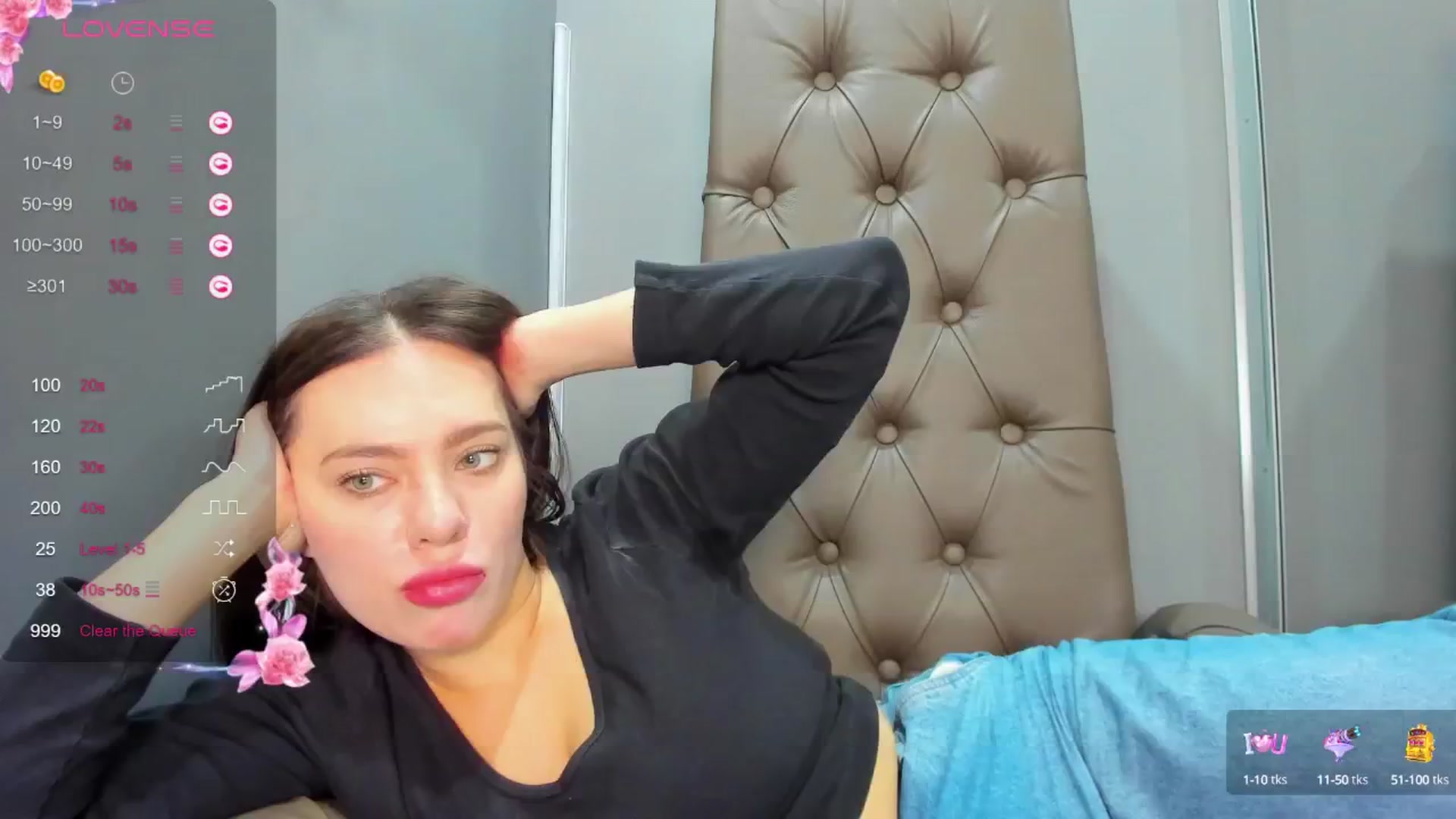 Gallery image thumbnail from Nicole_Kramm's myfreecams stream on, 02/09/2025, 09:27 image 11 of 20