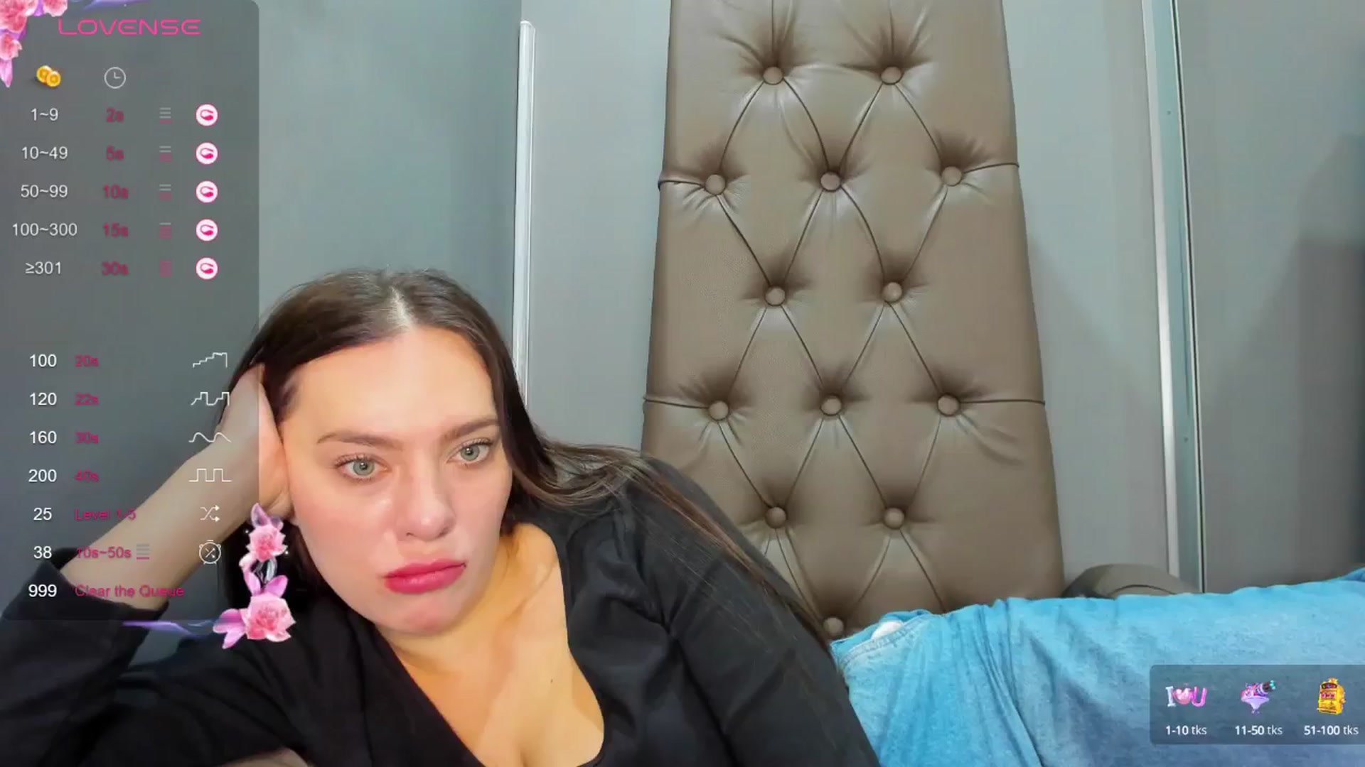 Gallery image thumbnail from Nicole_Kramm's myfreecams stream on, 02/09/2025, 09:27 image 16 of 20