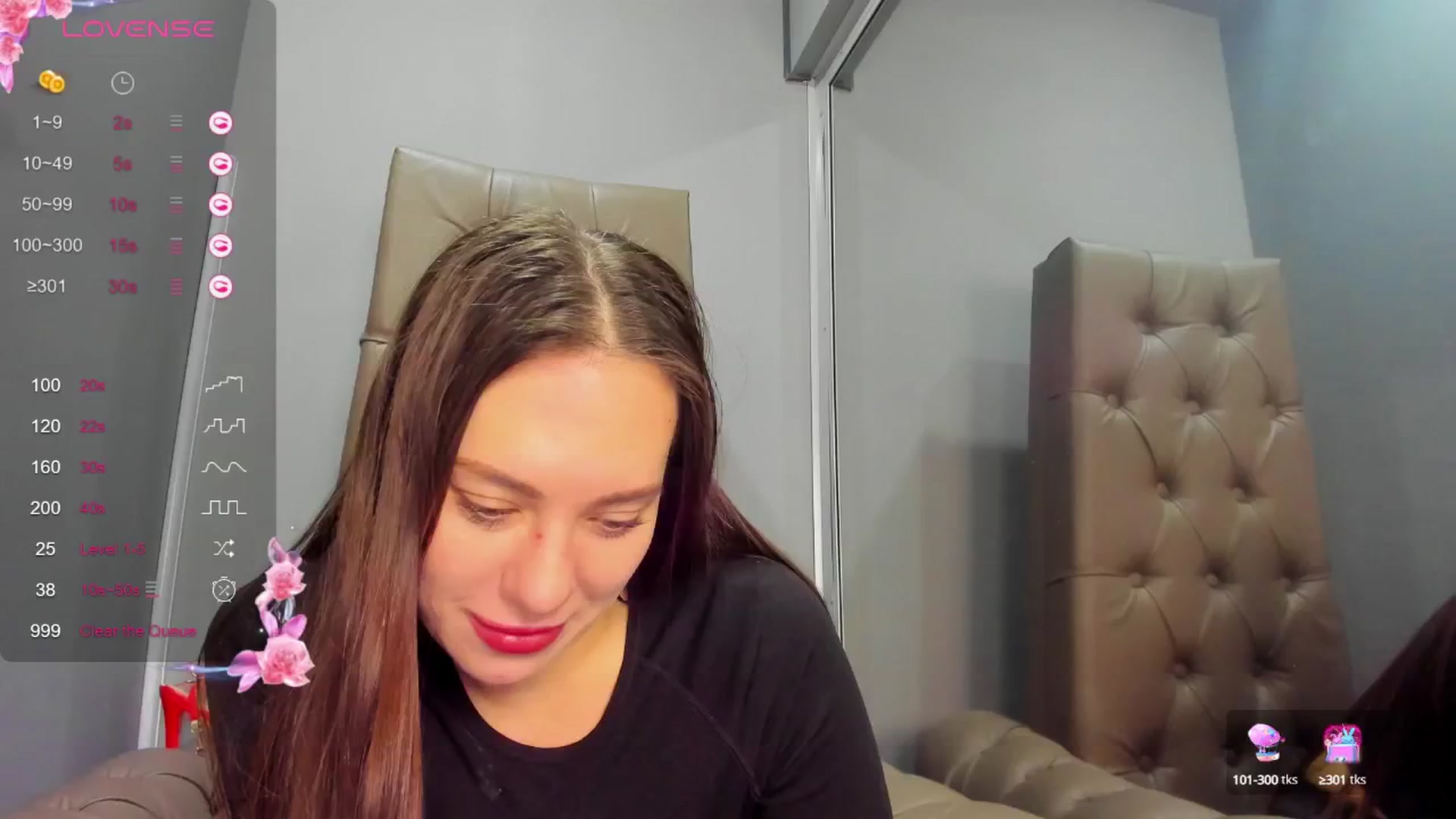 Gallery image thumbnail from Nicole_Kramm's myfreecams stream on, 02/13/2025, 09:36 image 19 of 20
