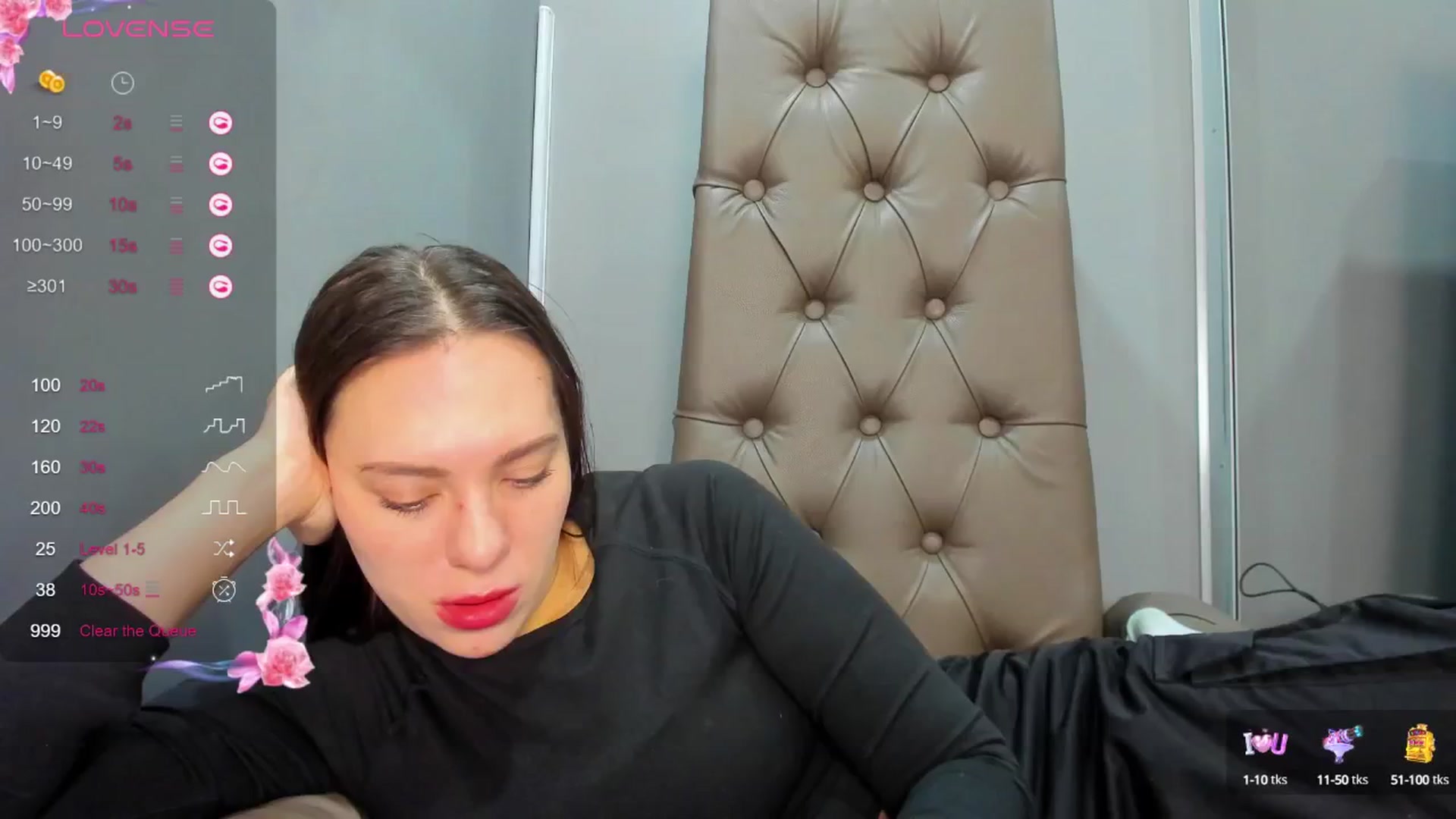 Gallery image thumbnail from Nicole_Kramm's myfreecams stream on, 02/13/2025, 10:08 image 19 of 20